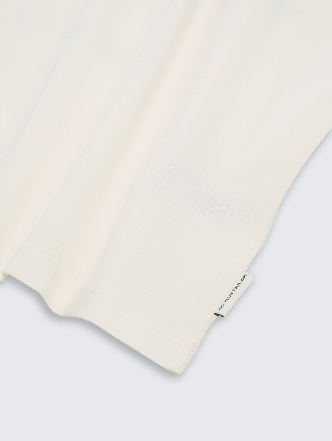 Cropped T-Shirt mit Rückenprint - Wool White - Detail-Model-Ansicht