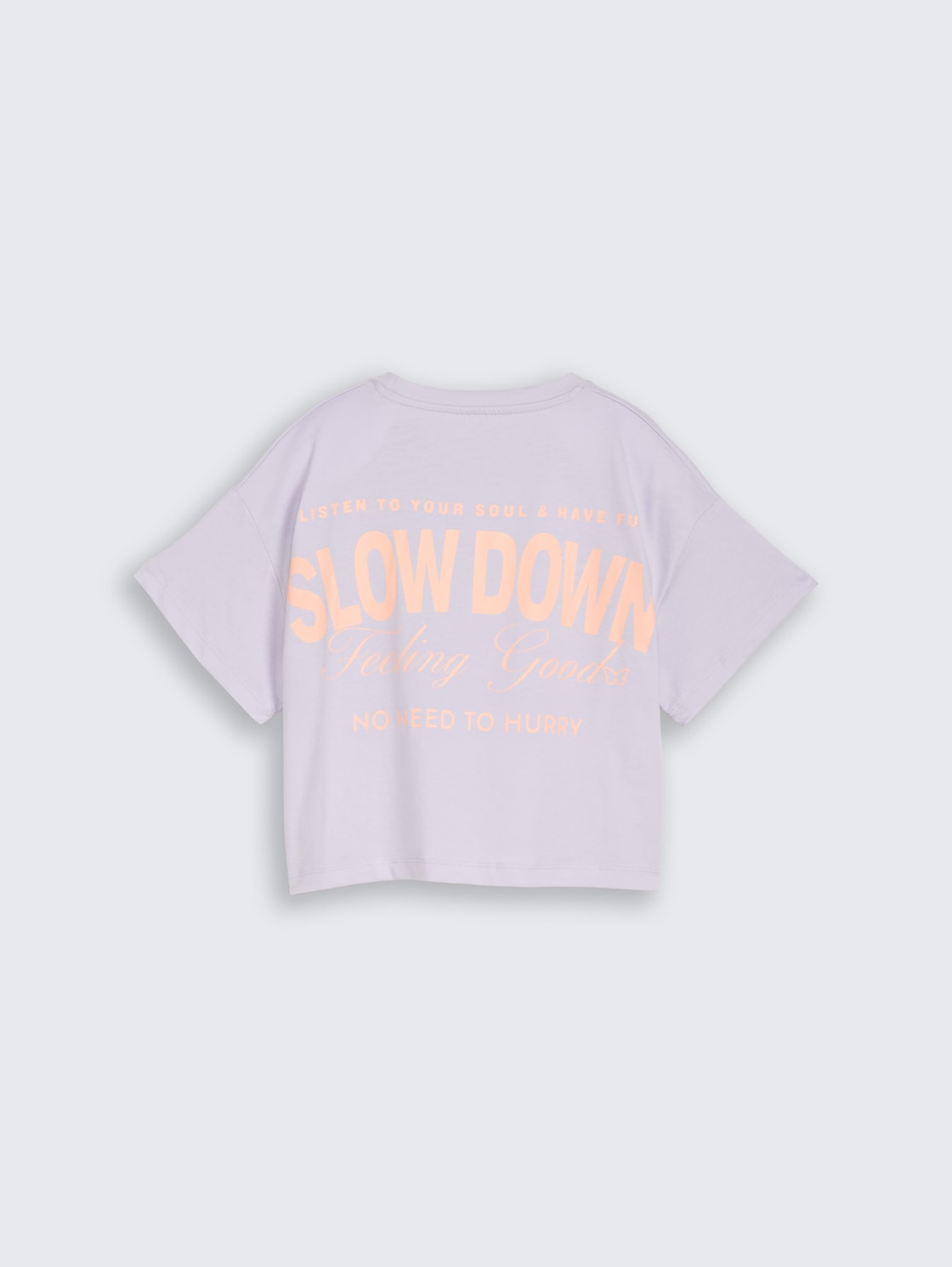 Cropped T-shirt with a print on the back - cool lilac