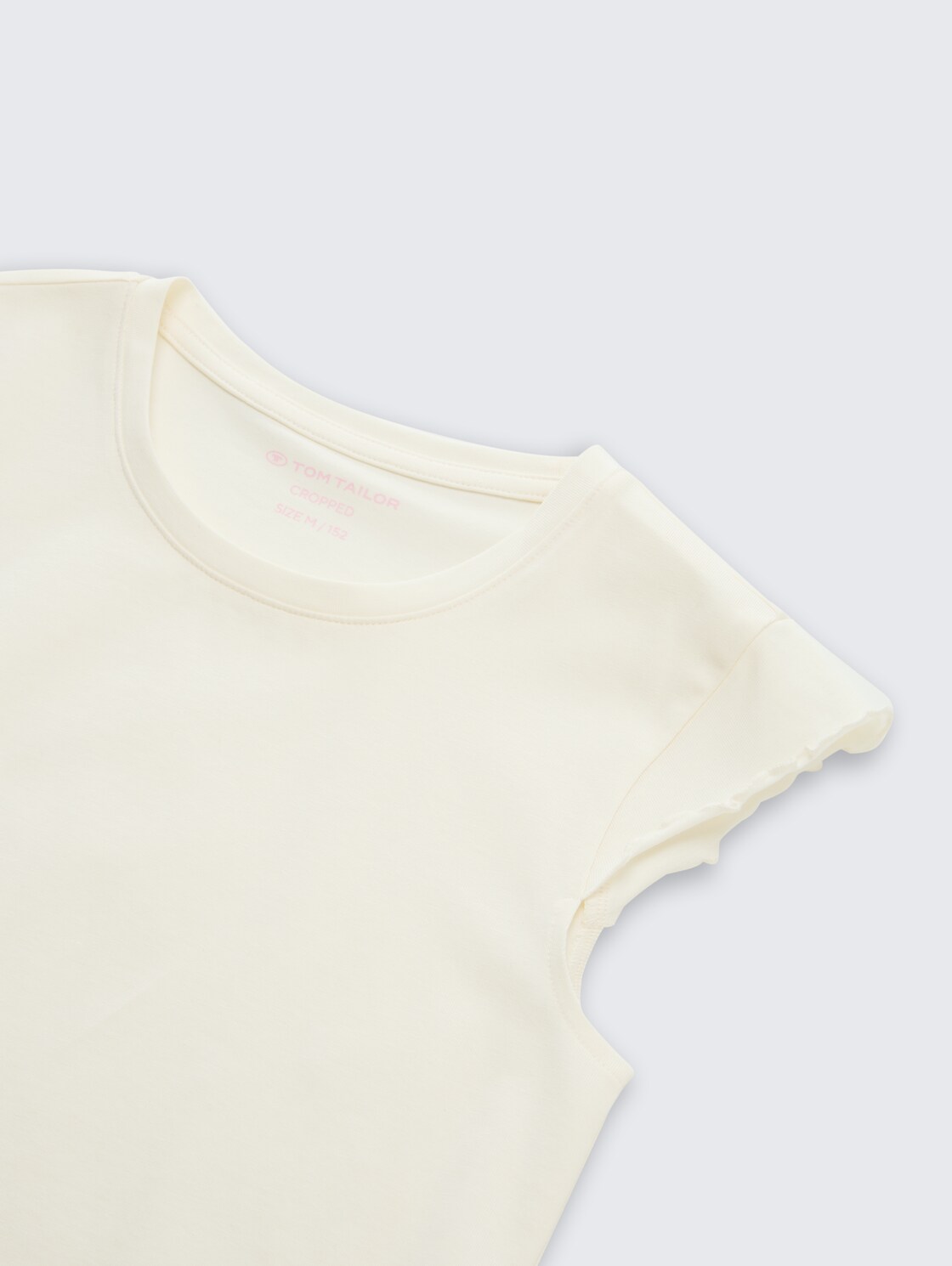 Cropped T-Shirt mit Wellkanten - Wool White - Detail-Model-Ansicht