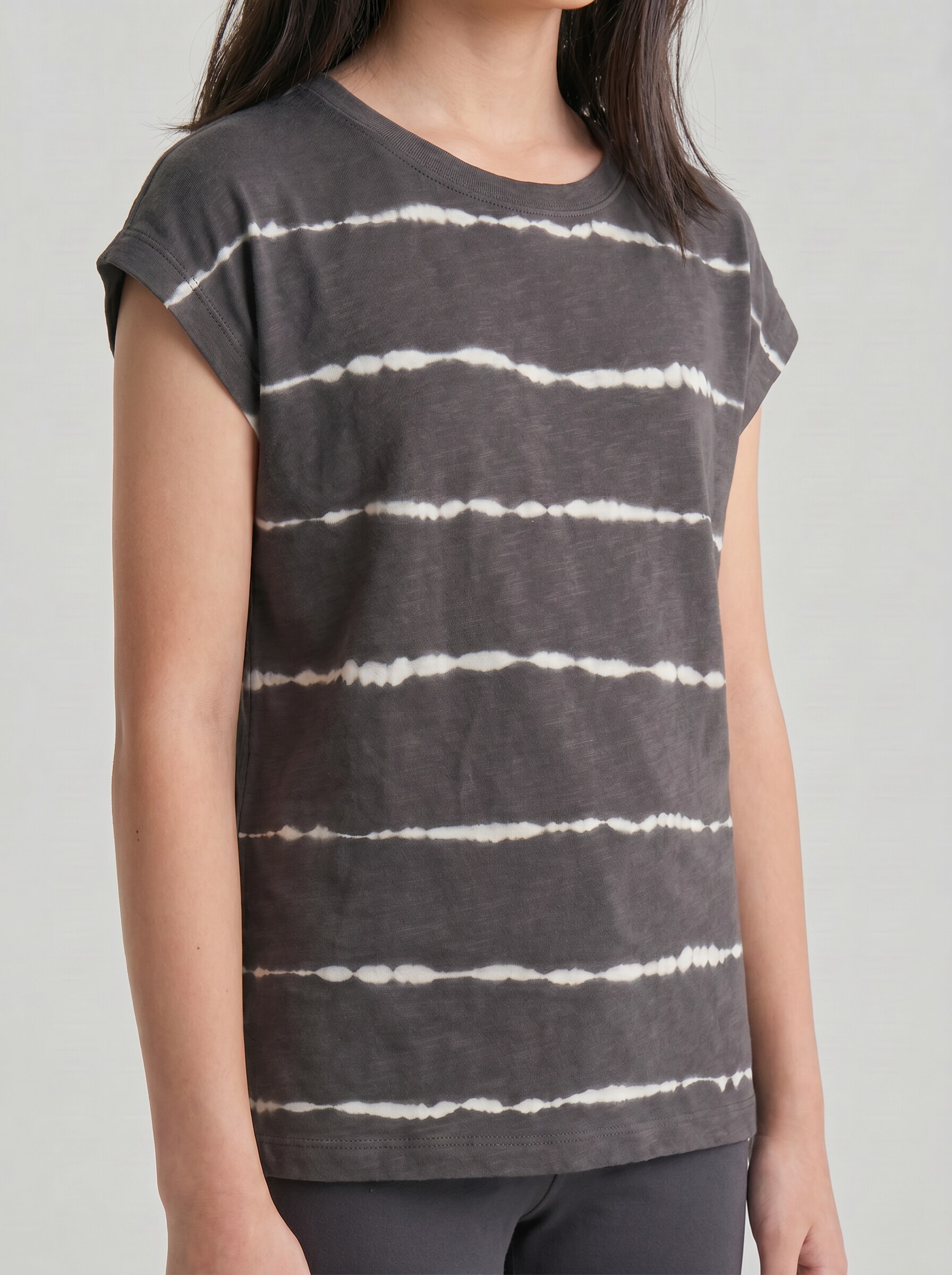 Oversize T-Shirt mit Streifenmuster - coal grey batik design