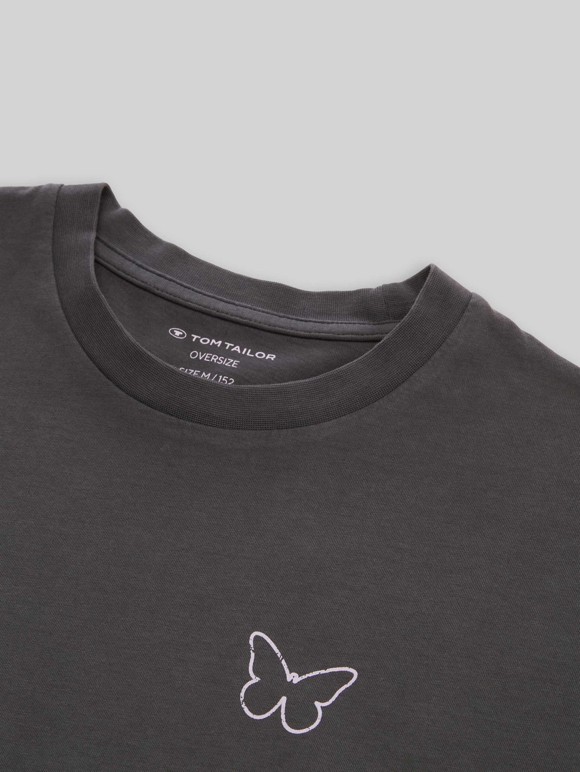 Oversize T-Shirt mit Rückenprint - coal grey - Detail-Model-Ansicht