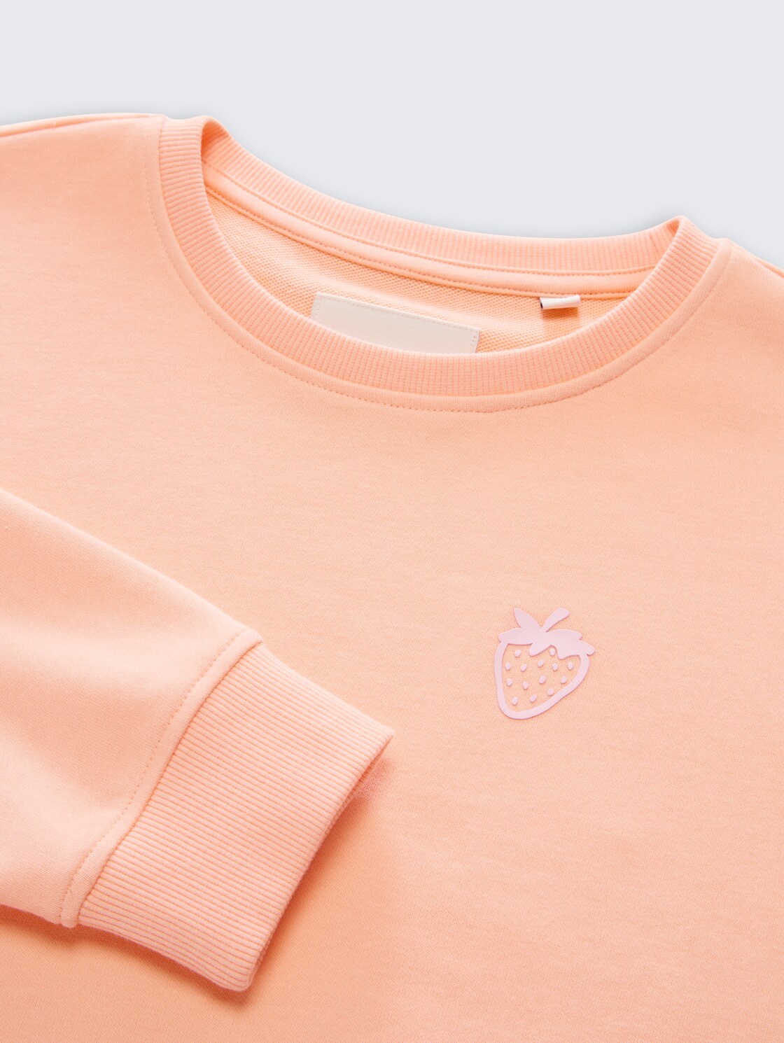 Cropped Sweatshirt mit Bindeschleife - peach bloom - Detail-Model-Ansicht