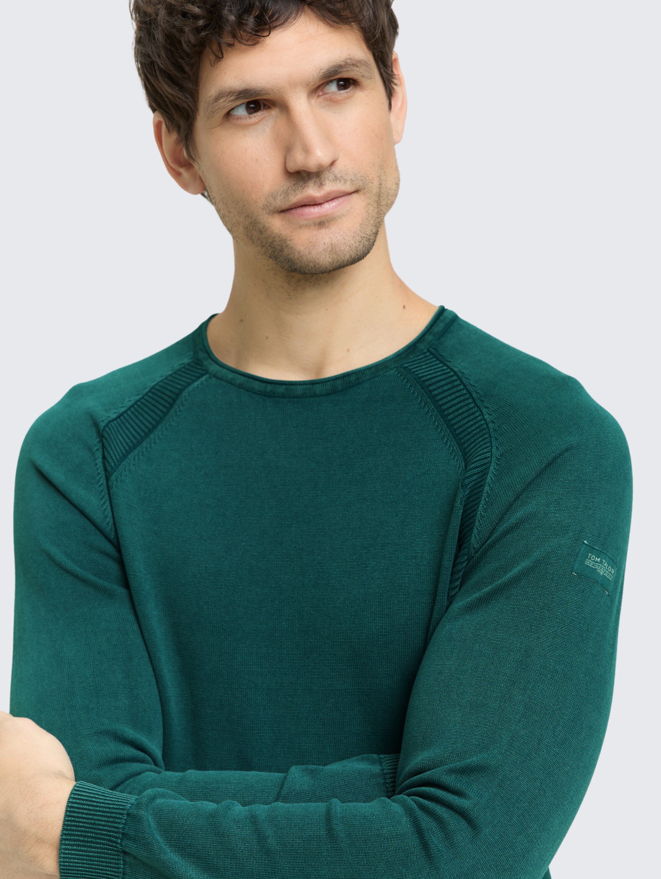 Knitted jumper made from cotton - Deep Meadow Green - Detail model view