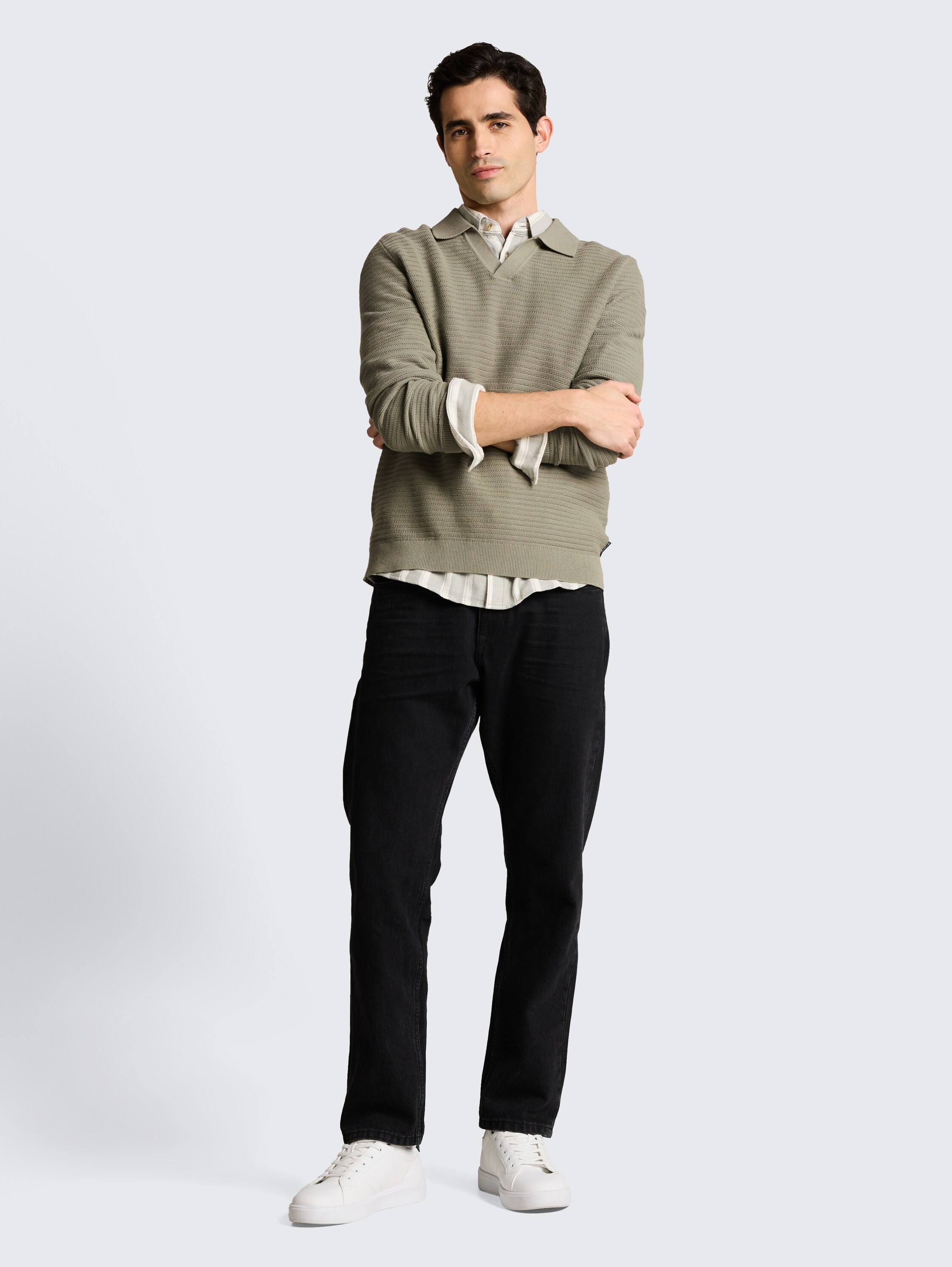 Knitted sweater with a polo collar - greyish_shadow_olive - 