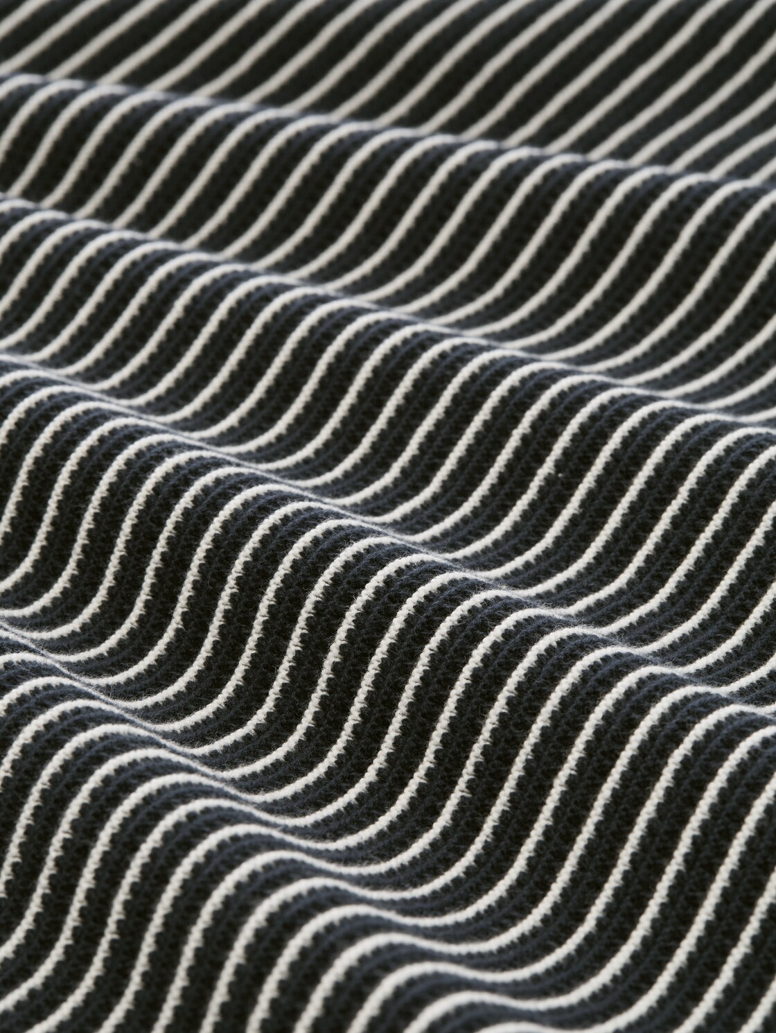 Strickpullover mit Polokragen - navy offwhite stripe - Material-Ansicht