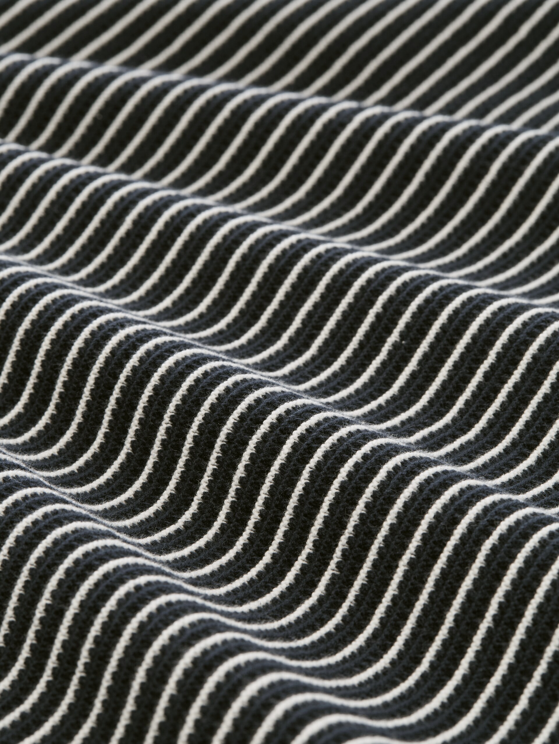 Strickpullover mit Polokragen - navy offwhite stripe - Material-Ansicht
