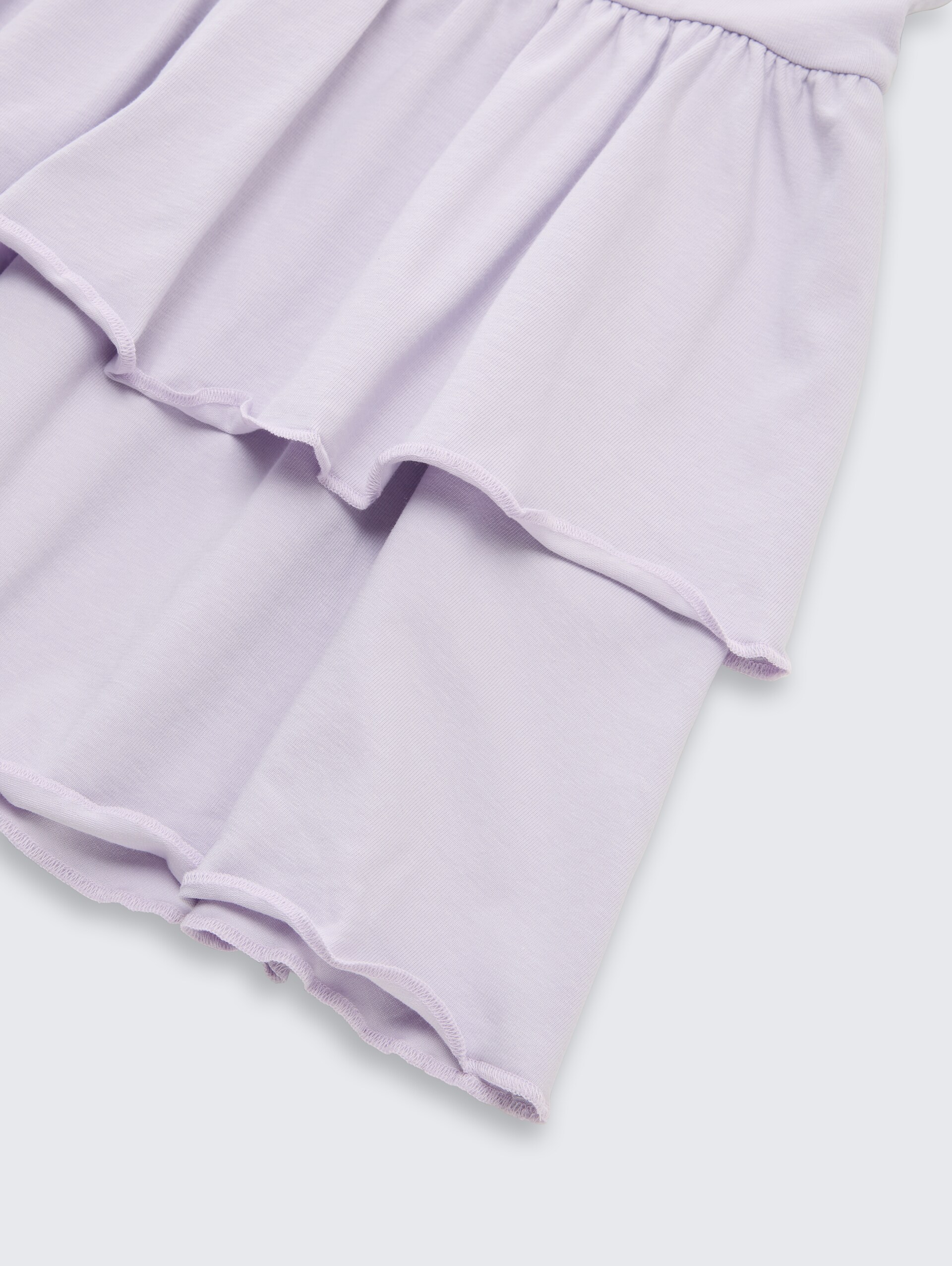 Mini-Rock mit Volant - cool lilac - Detail-Model-Ansicht