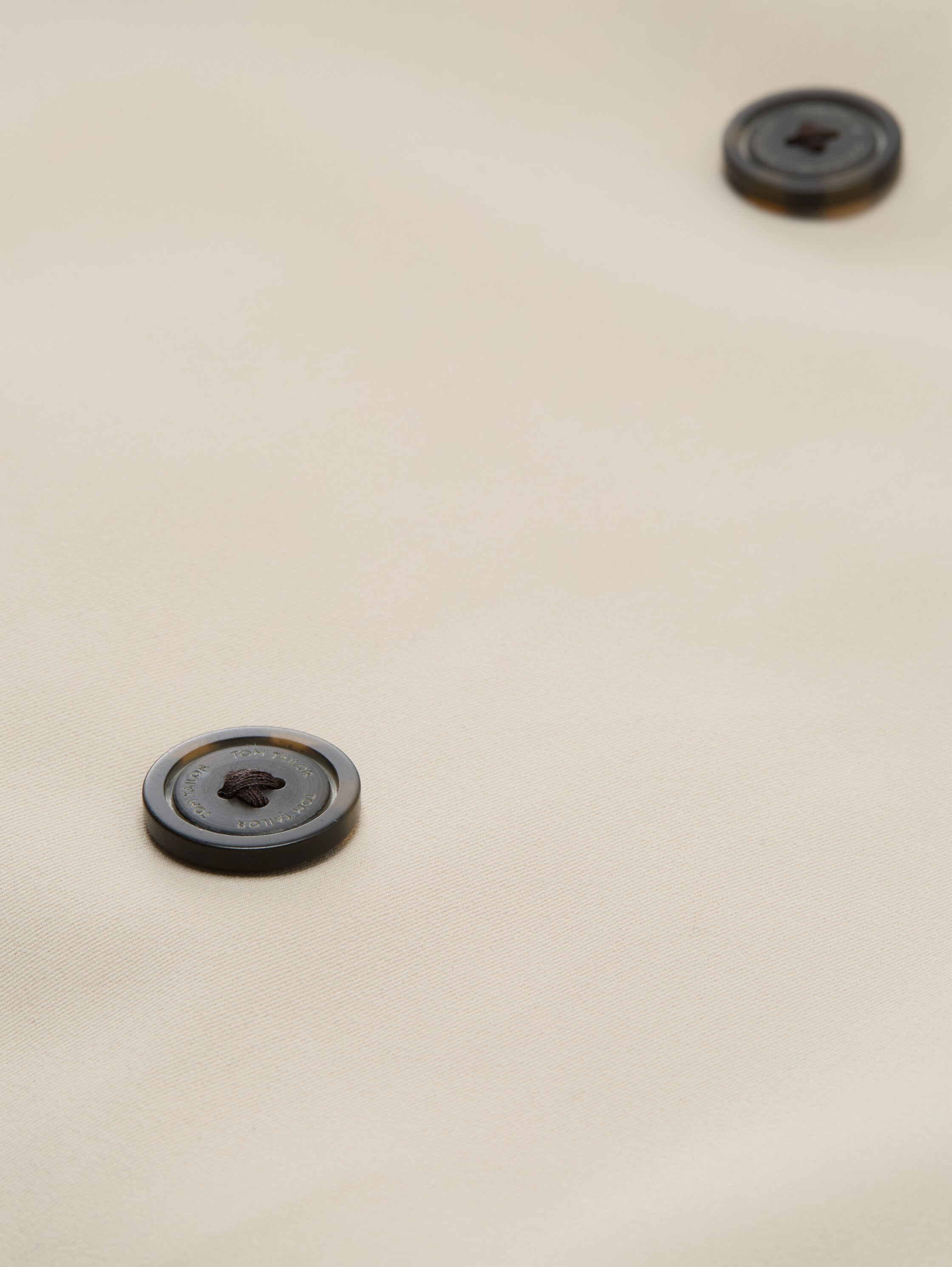 Trenchcoat van waterafstotend materiaal - sand_stone_beige - 