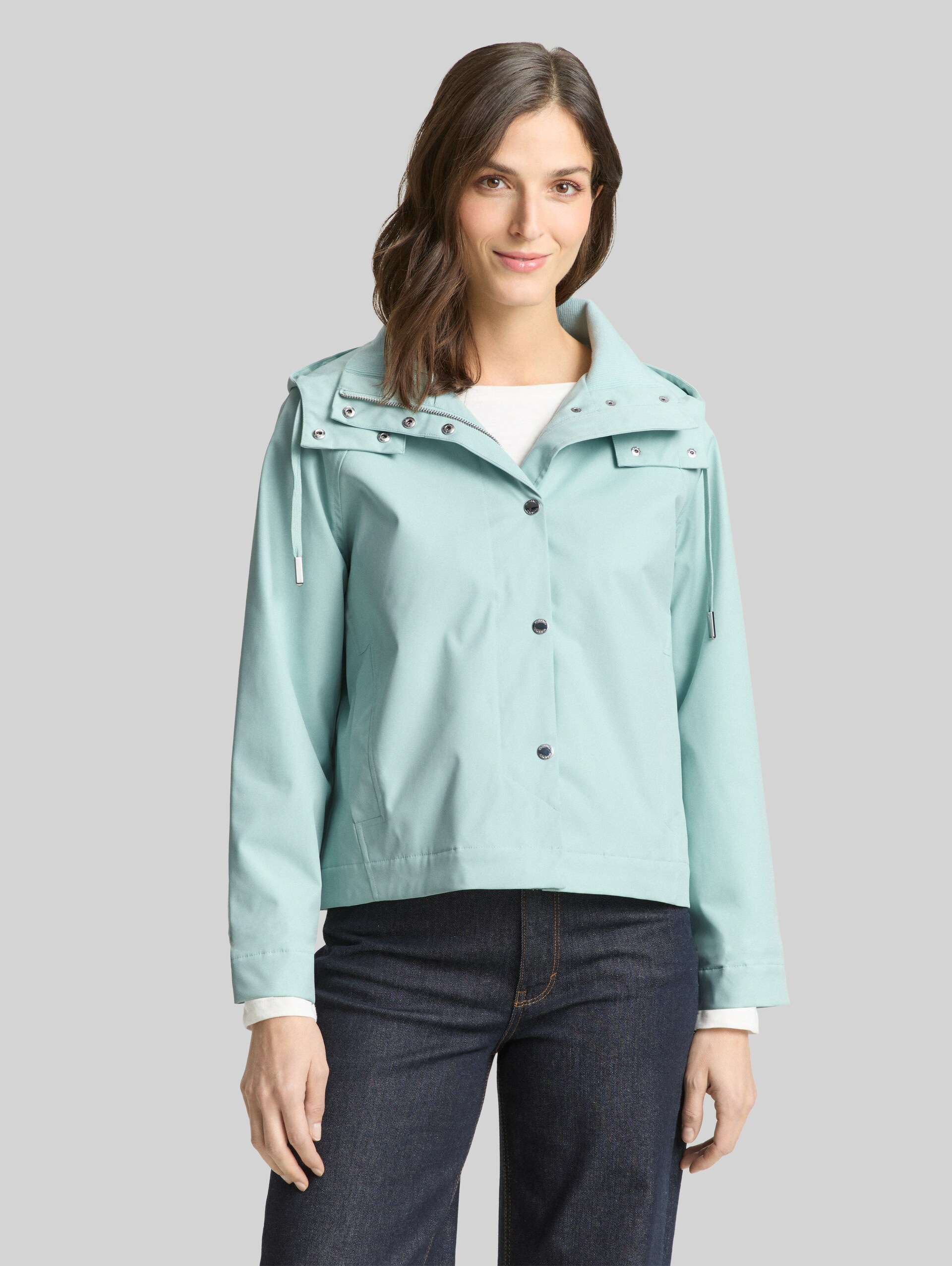 Ultralight short parka made from water-repellent material - blue haze - Model front view
