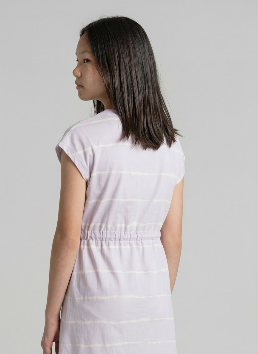 Mini-jurk met streepjespatroon - lilac batik design - Model-achteraanzicht