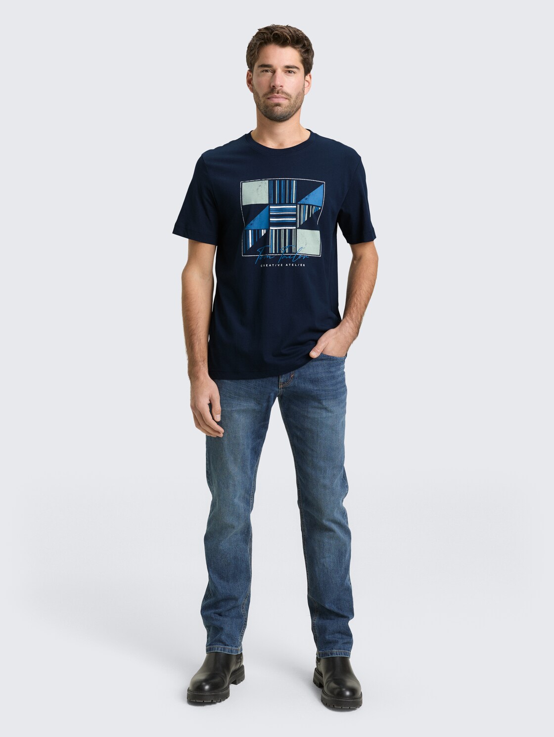 T-Shirt mit Print - sky captain blue - Model-Vorderansicht
