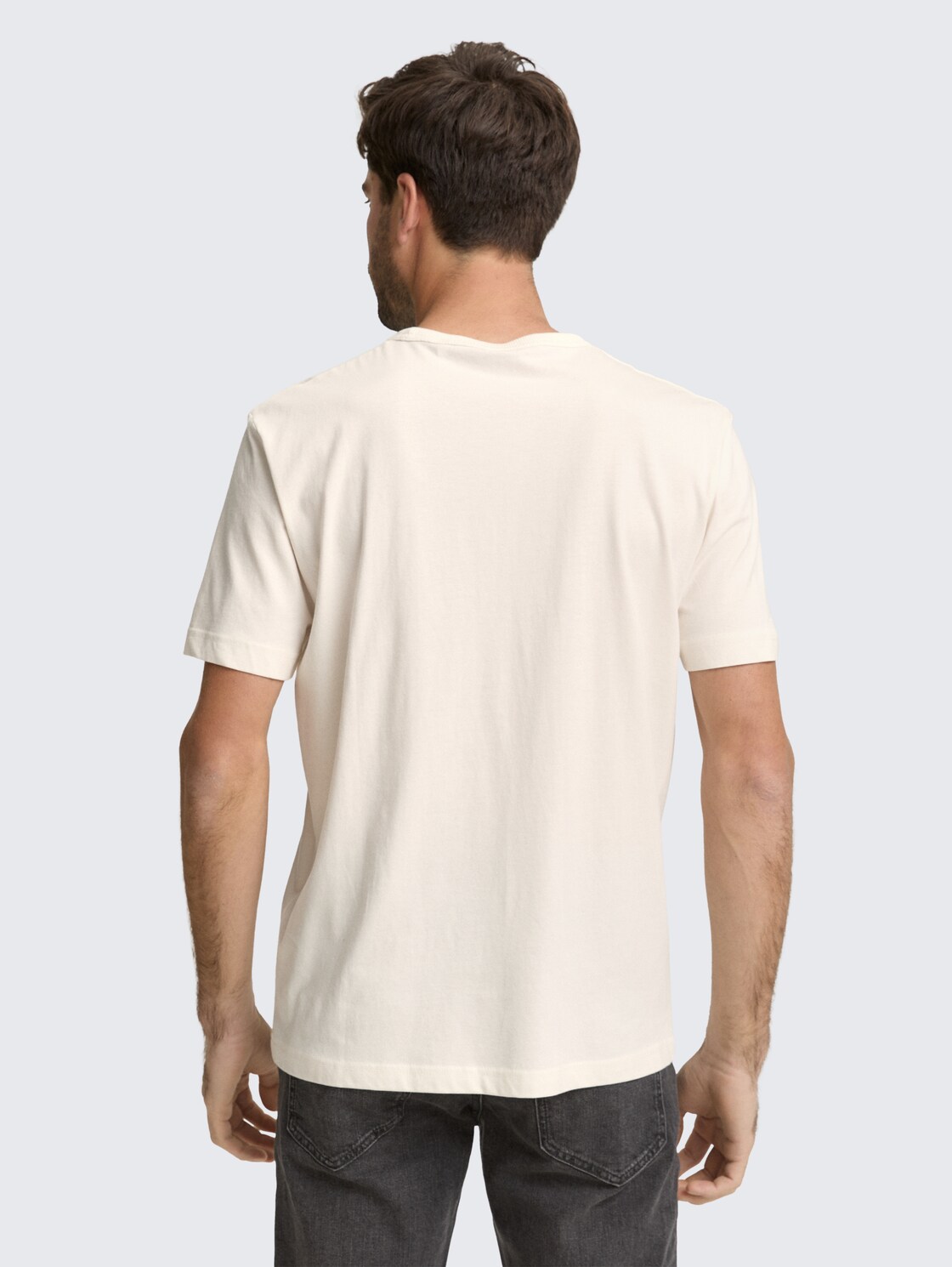 T-Shirt mit Fotoprint - Gardenia White - Auschnitt Model-Rückansicht