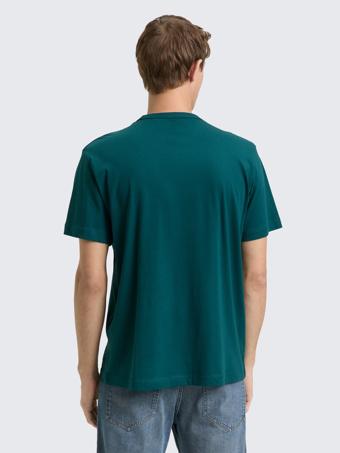 T-Shirt mit Fotoprint - Deep Meadow Green - Auschnitt Model-Rückansicht