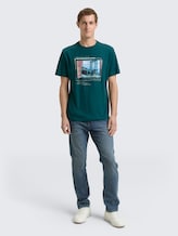 T-shirt à imprimé photo - Deep Meadow Green - Vue de face du modèle