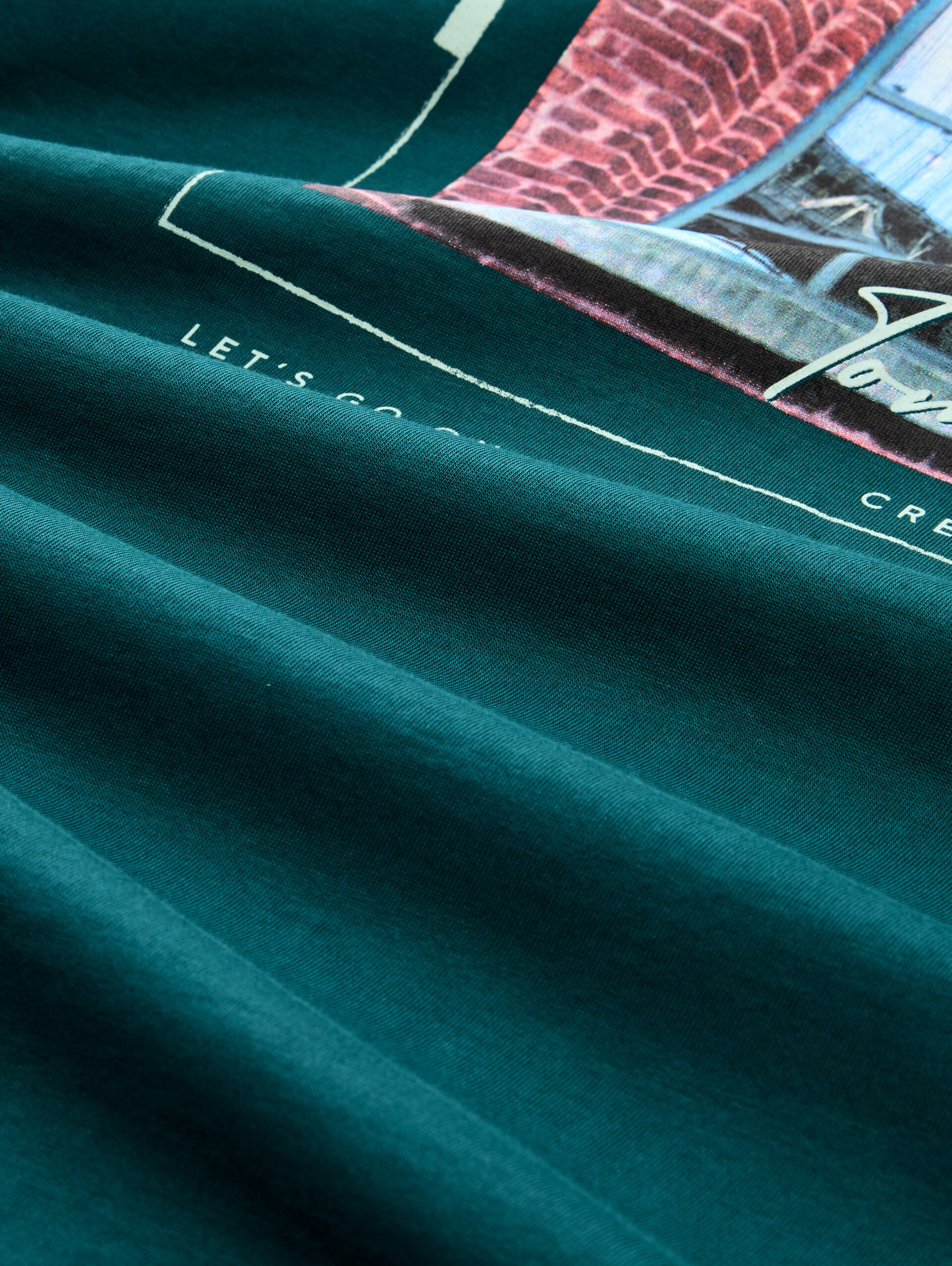 T-Shirt mit Fotoprint - Deep Meadow Green - Material-Ansicht