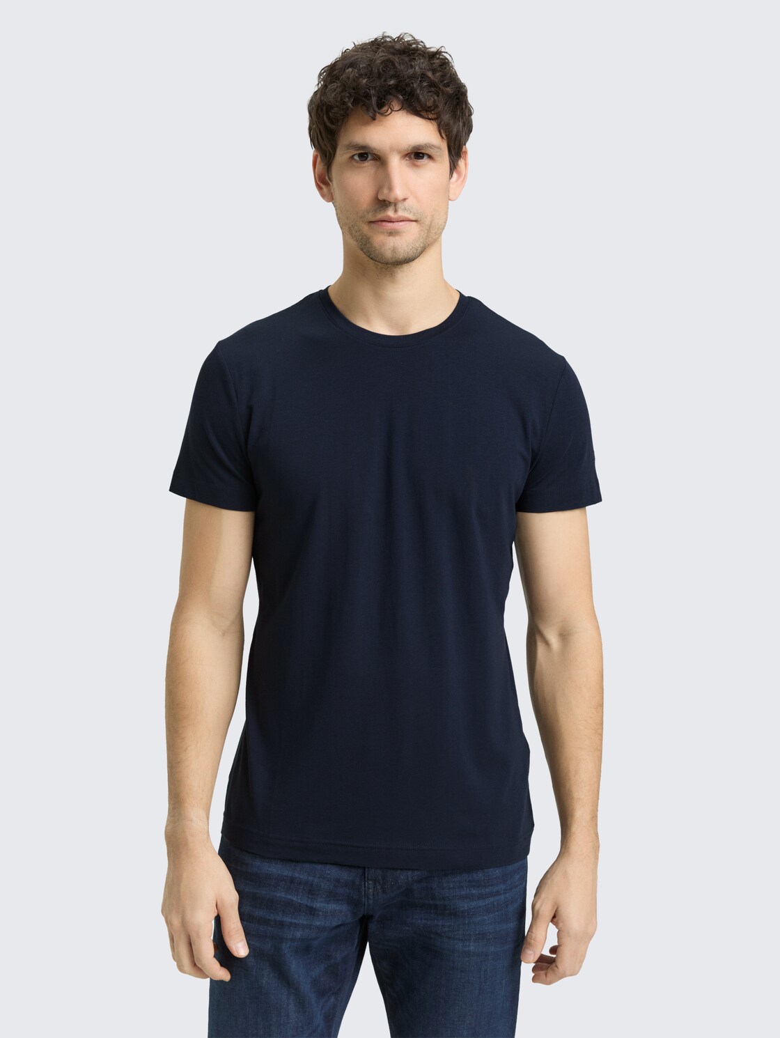Basic Fitted T-Shirt - sky captain blue - Ausschnitt Model-Vorderansicht