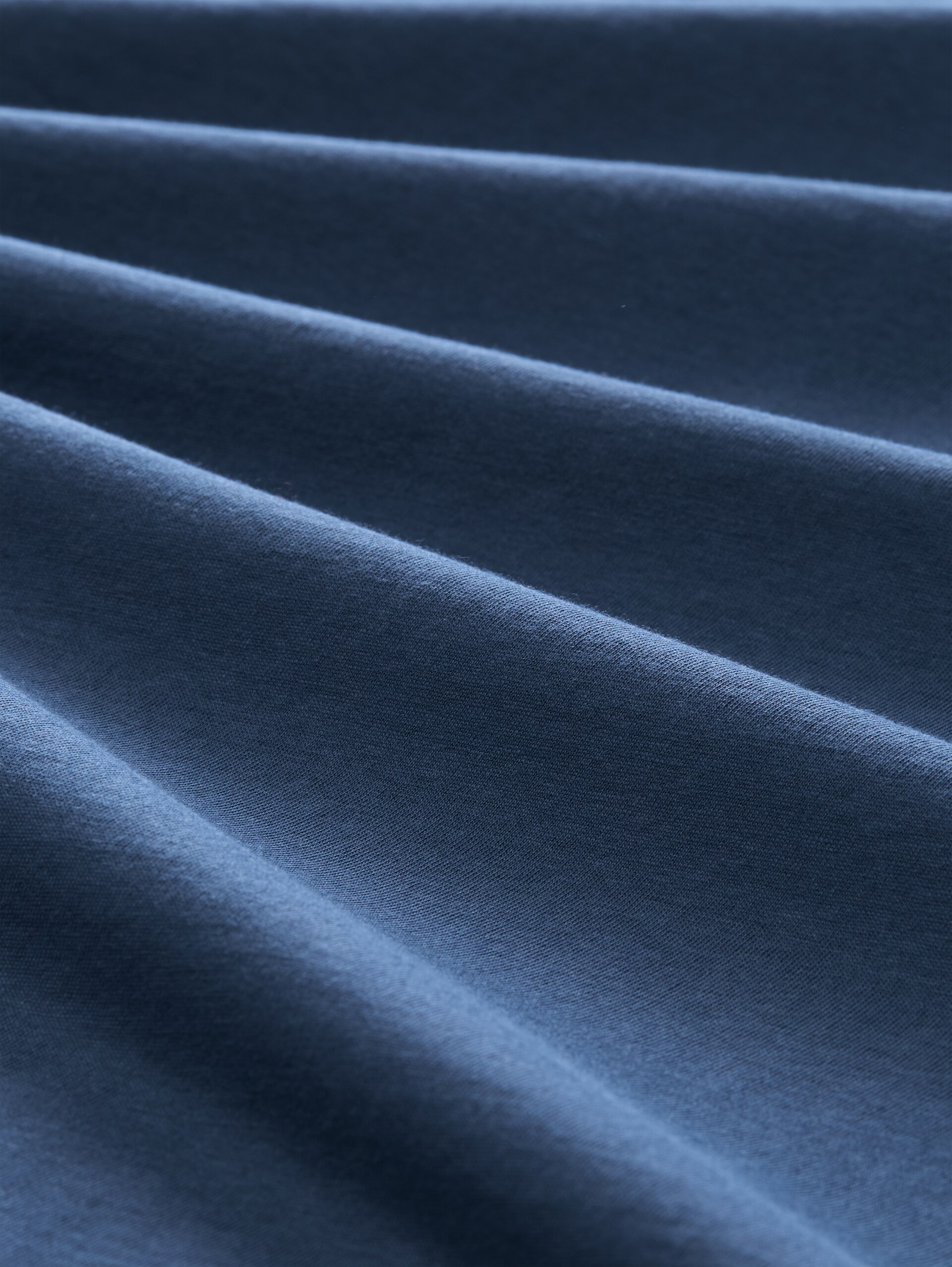 T-Shirt mit Logo-Stickerei - Dark Duck Blue - Material-Ansicht
