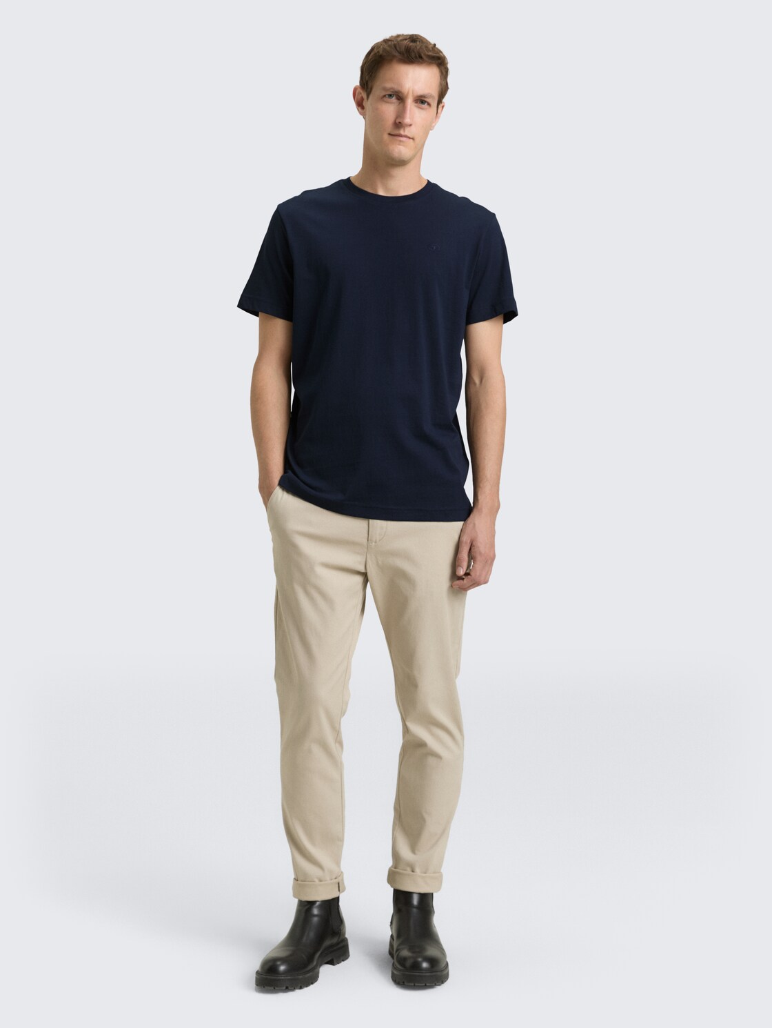 T-Shirt mit Logo-Stickerei - sky captain blue - Model-Vorderansicht