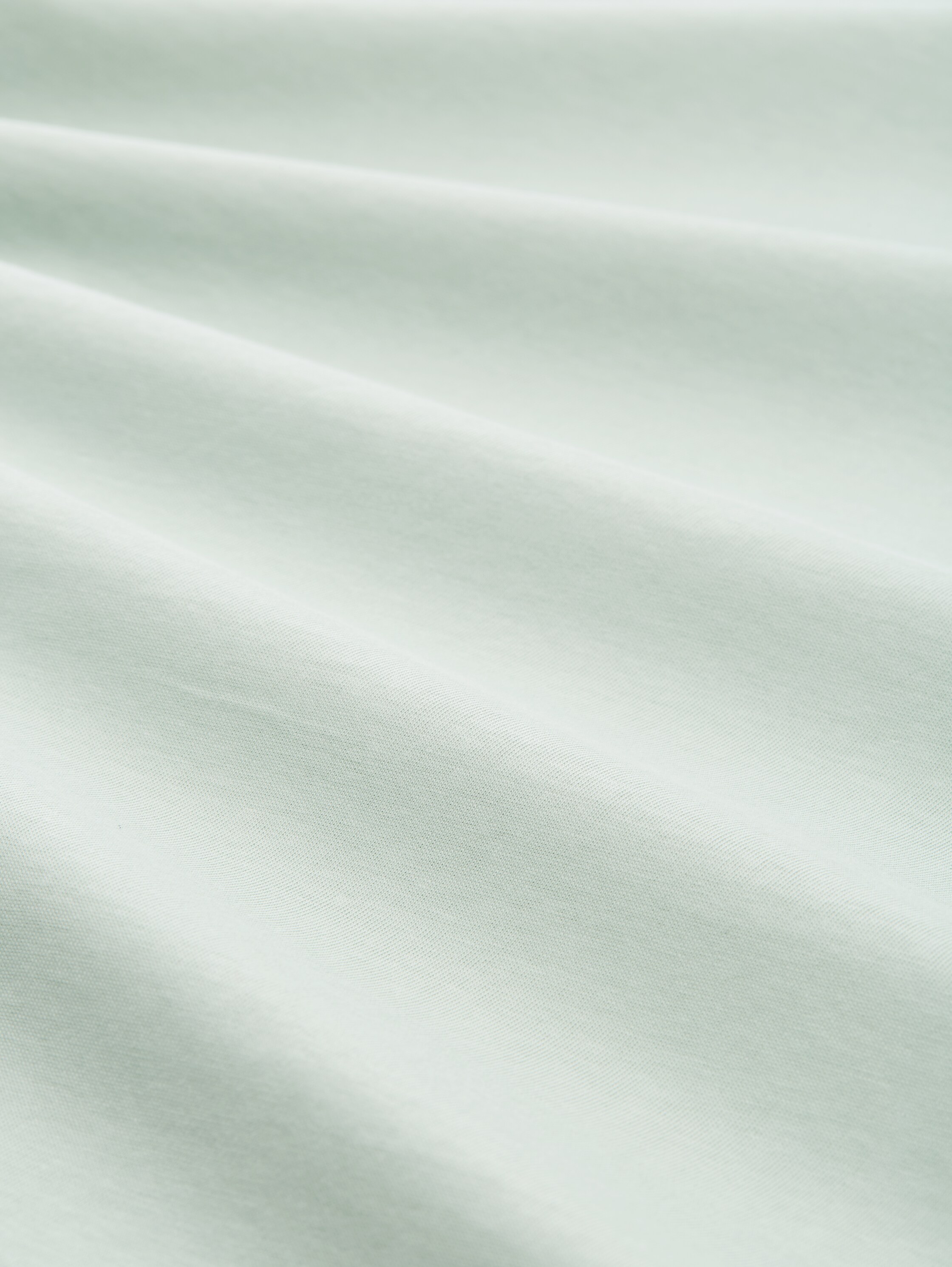 T-Shirt mit Logo-Stickerei - soft greyish green - Material-Ansicht