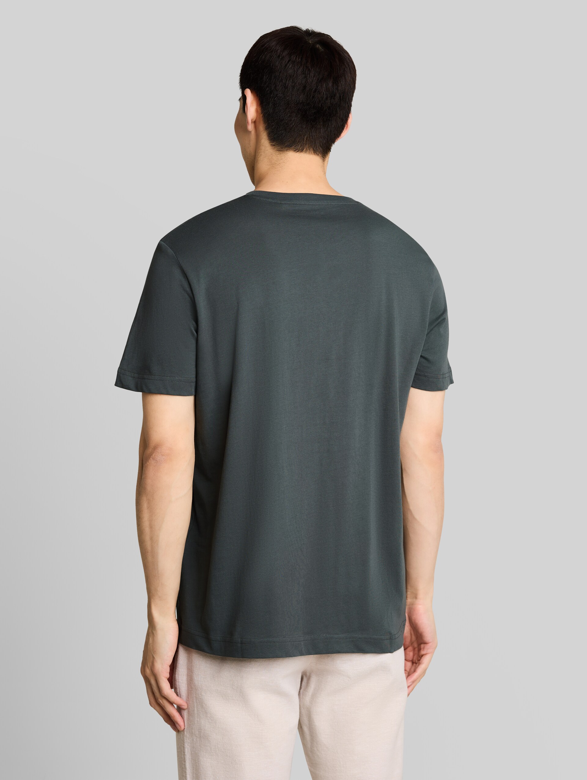 T-shirt avec logo brodé - Darkest Olive - Découpe Vue arrière du modèle