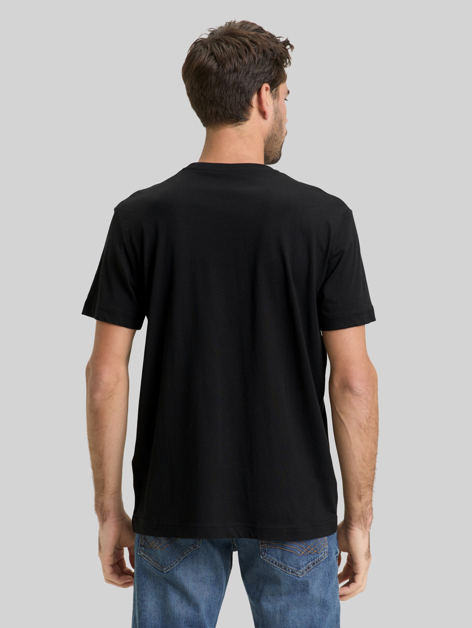 T-shirt with embroidered logo - Black - Neckline model-back view