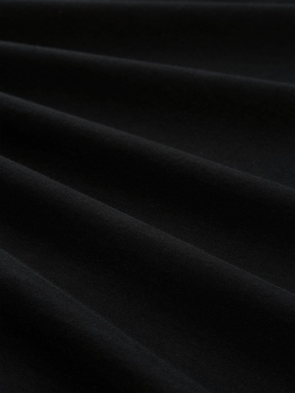 T-Shirt mit Logo-Stickerei - Black - Material-Ansicht