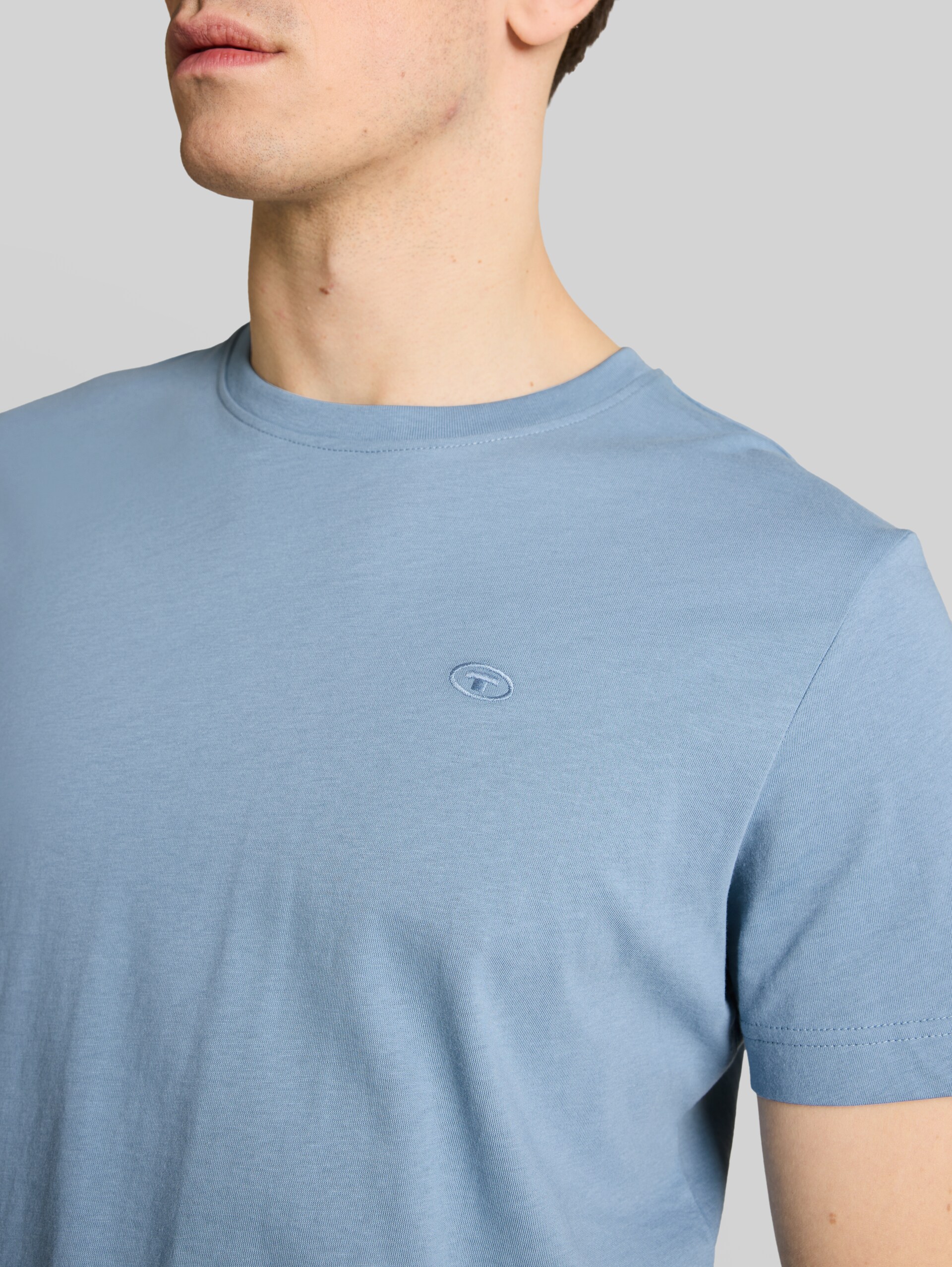 T-shirt avec logo brodé - mountain spring blue - Vue détaillée du modèle