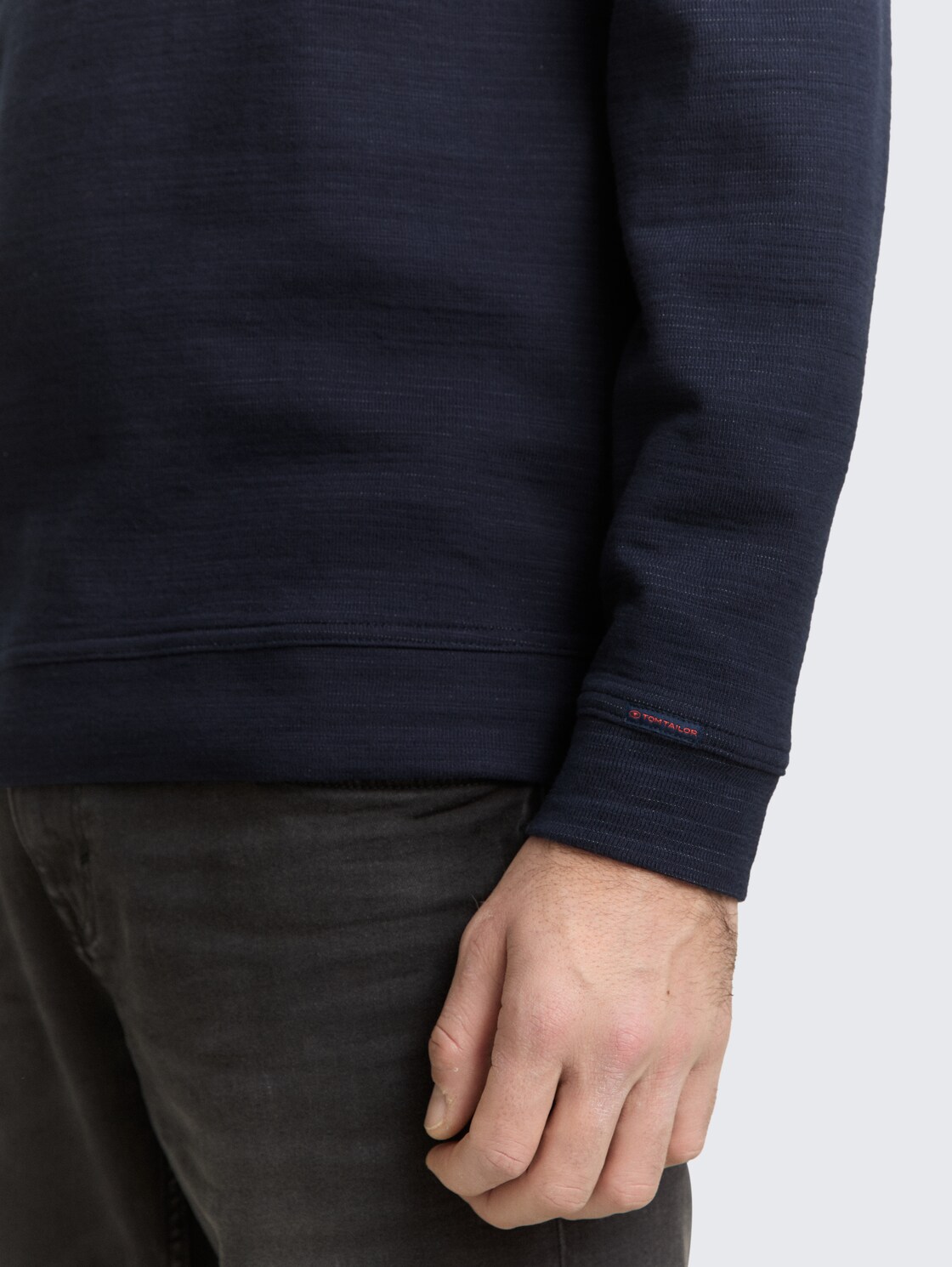 Snood Langarmshirt mit Logo-Badge - sky captain blue - Detail-Model-Ansicht