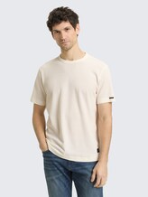 T-shirt à texture gaufrée - Gardenia White - Découpe Vue de face du modèle