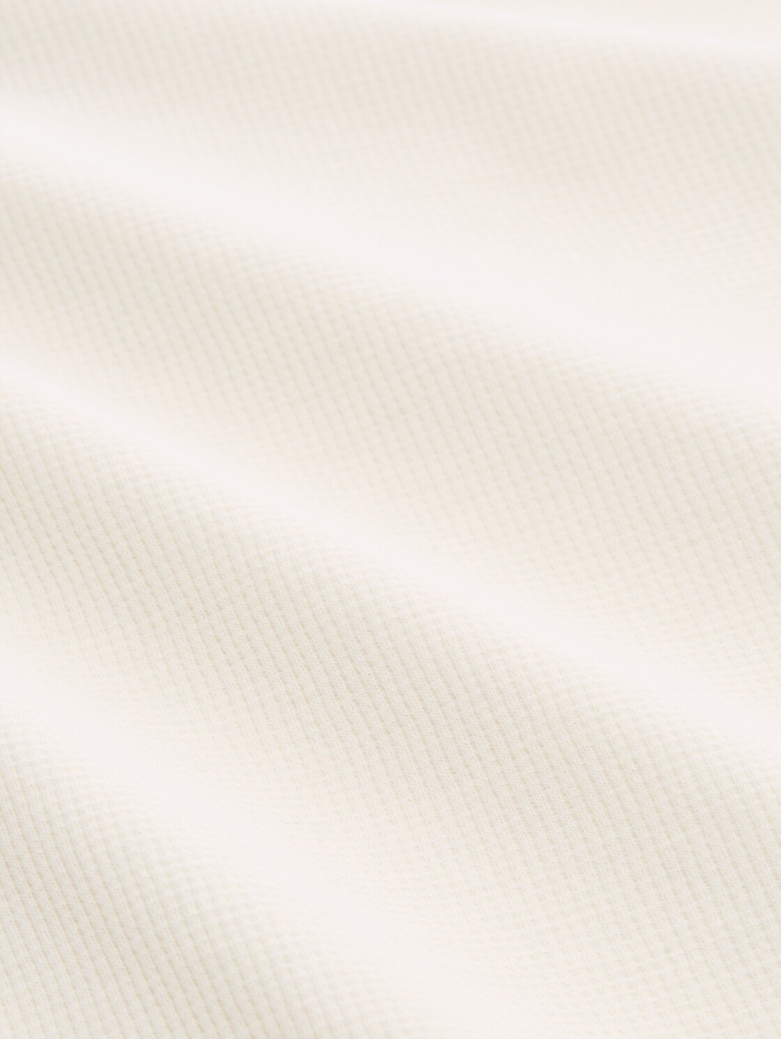 T-Shirt mit Waffelstruktur - Gardenia White - Material-Ansicht