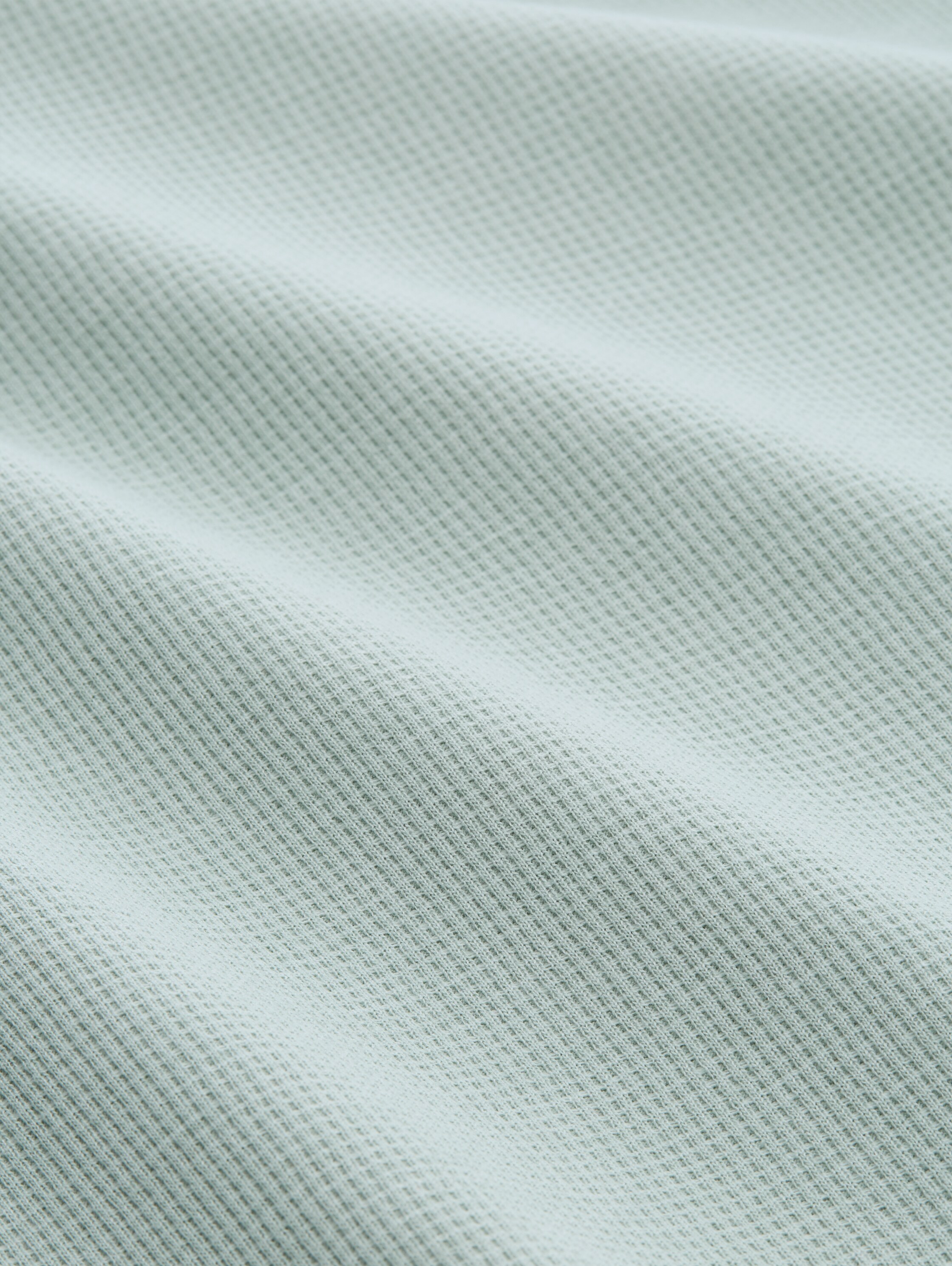 T-shirt with waffle texture - soft greyish green - Material view