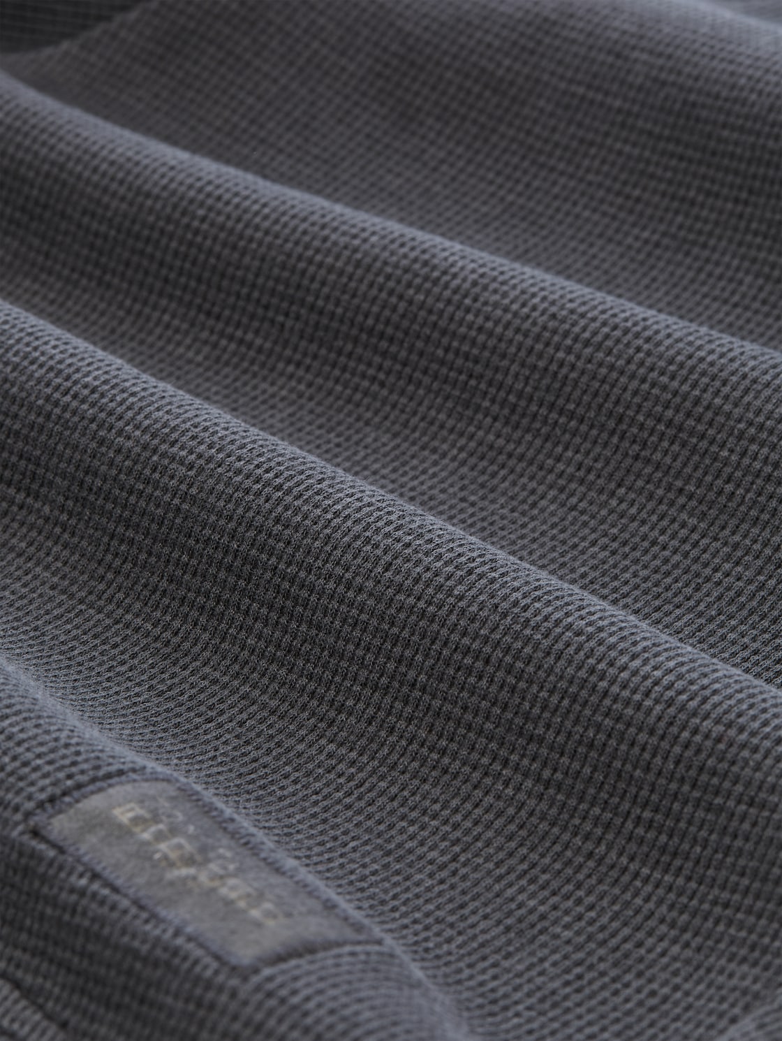 Shorts mit Waffelstruktur - Tarmac Grey - Material-Ansicht