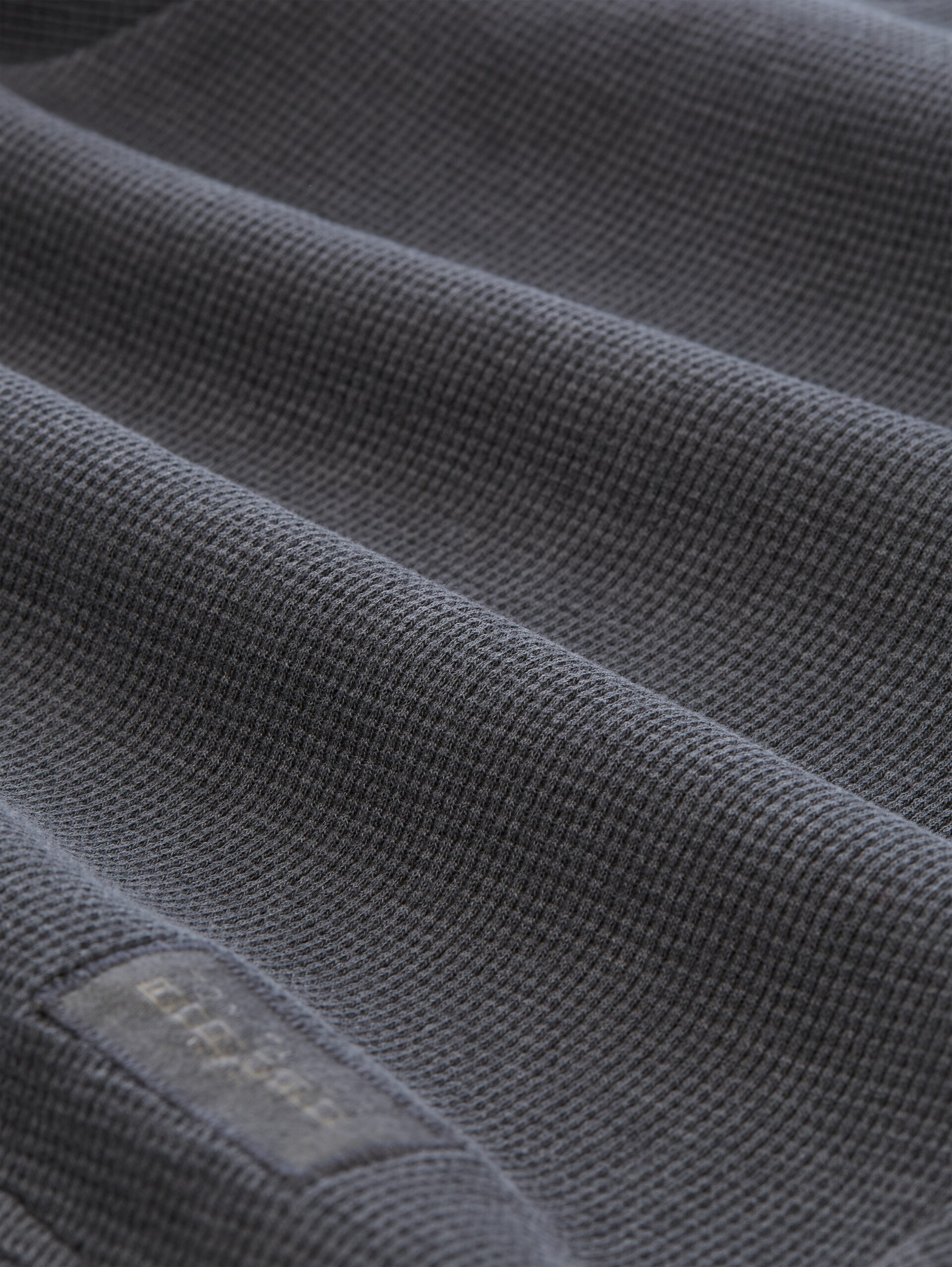 Shorts mit Waffelstruktur - Tarmac Grey - Material-Ansicht