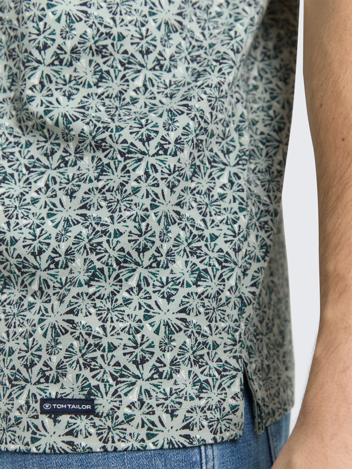 Fitted Poloshirt mit Allover-Print - mint round design