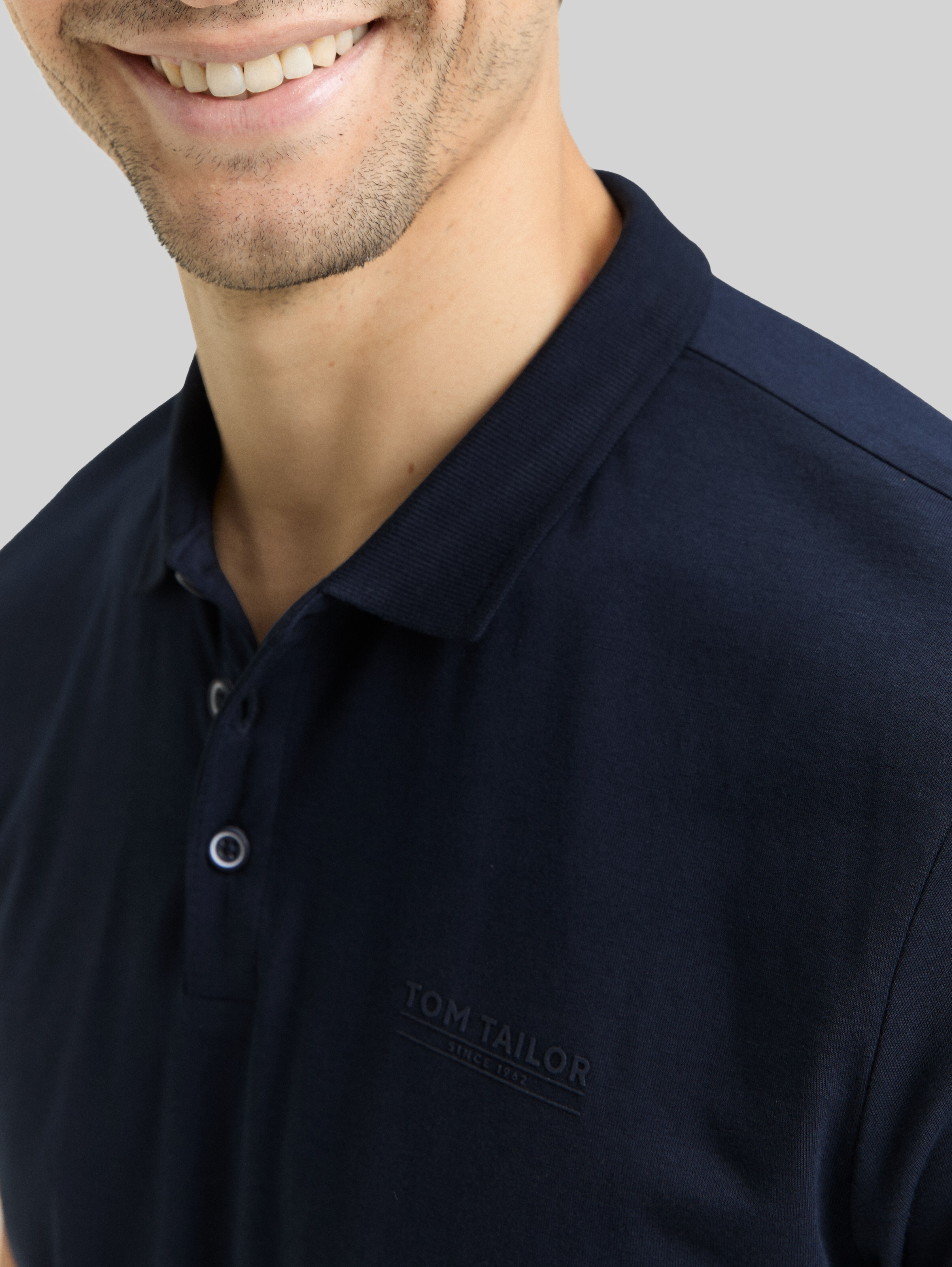 トップス LESS TAILOR Polo collor Shirt Fitted polo shirt with logo print in blue by Tom Tailor