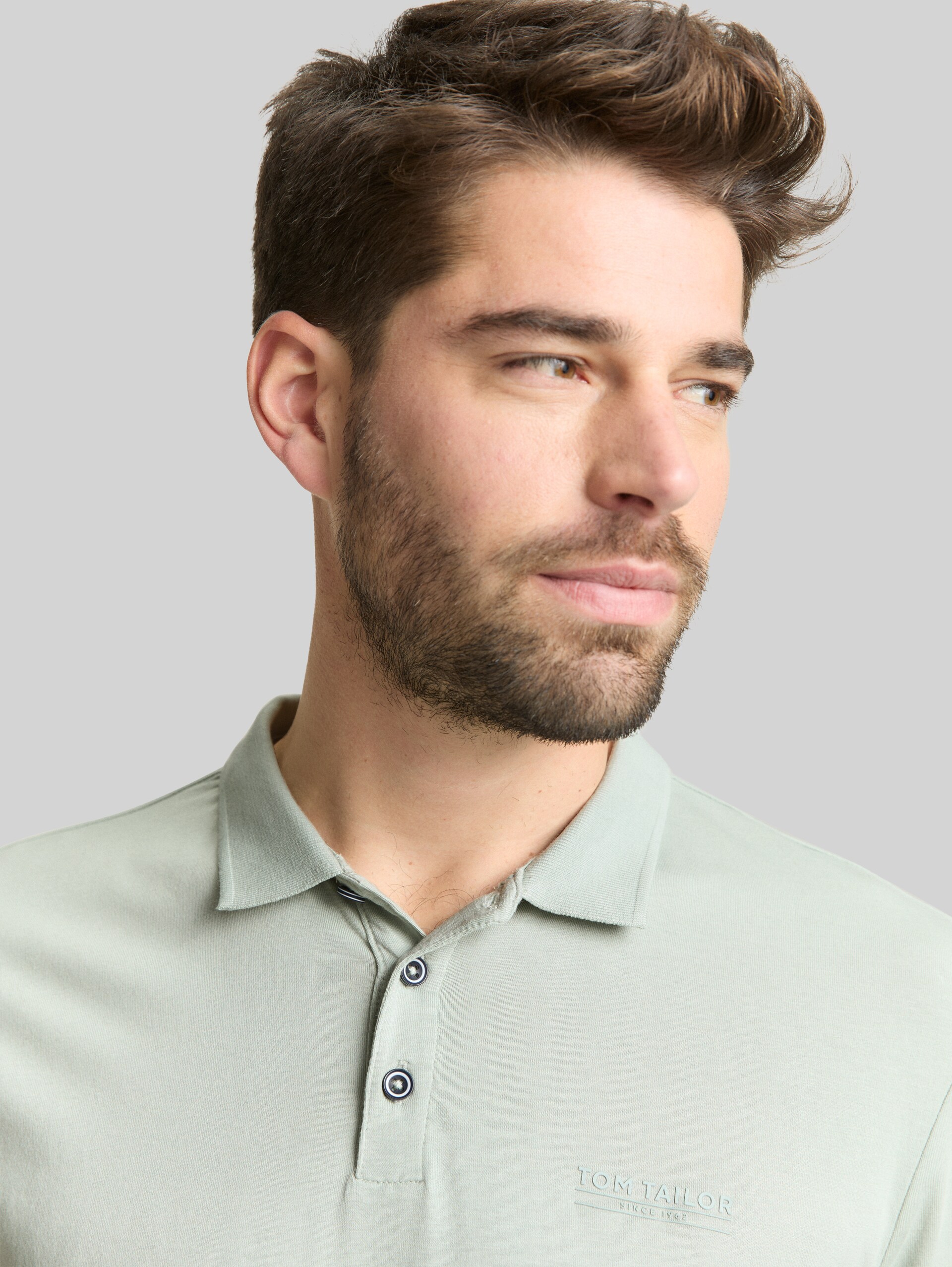 Fitted polo shirt with logo print - soft greyish green