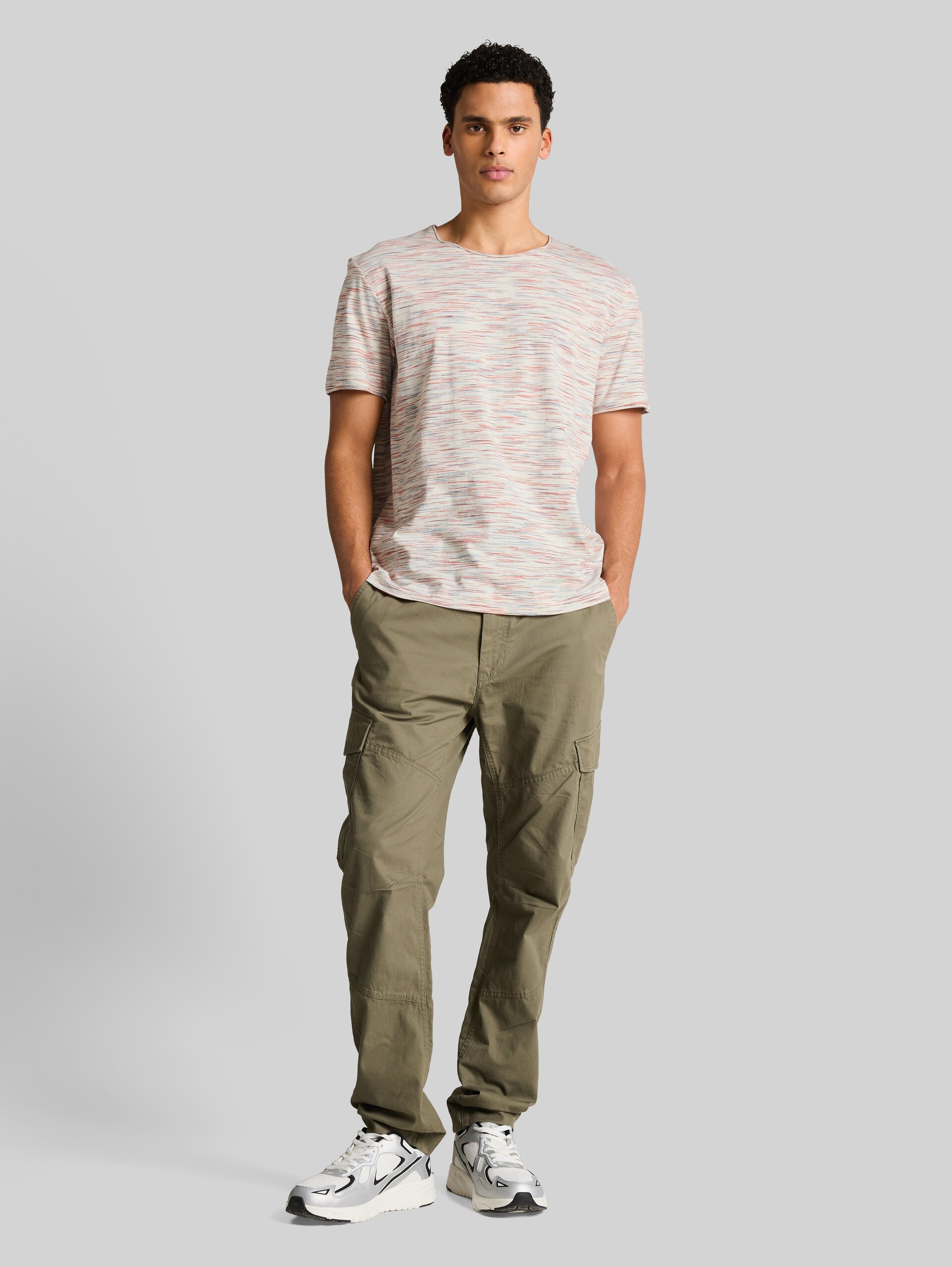 T-shirt in melange look - white orange blue multi inject - Model front view