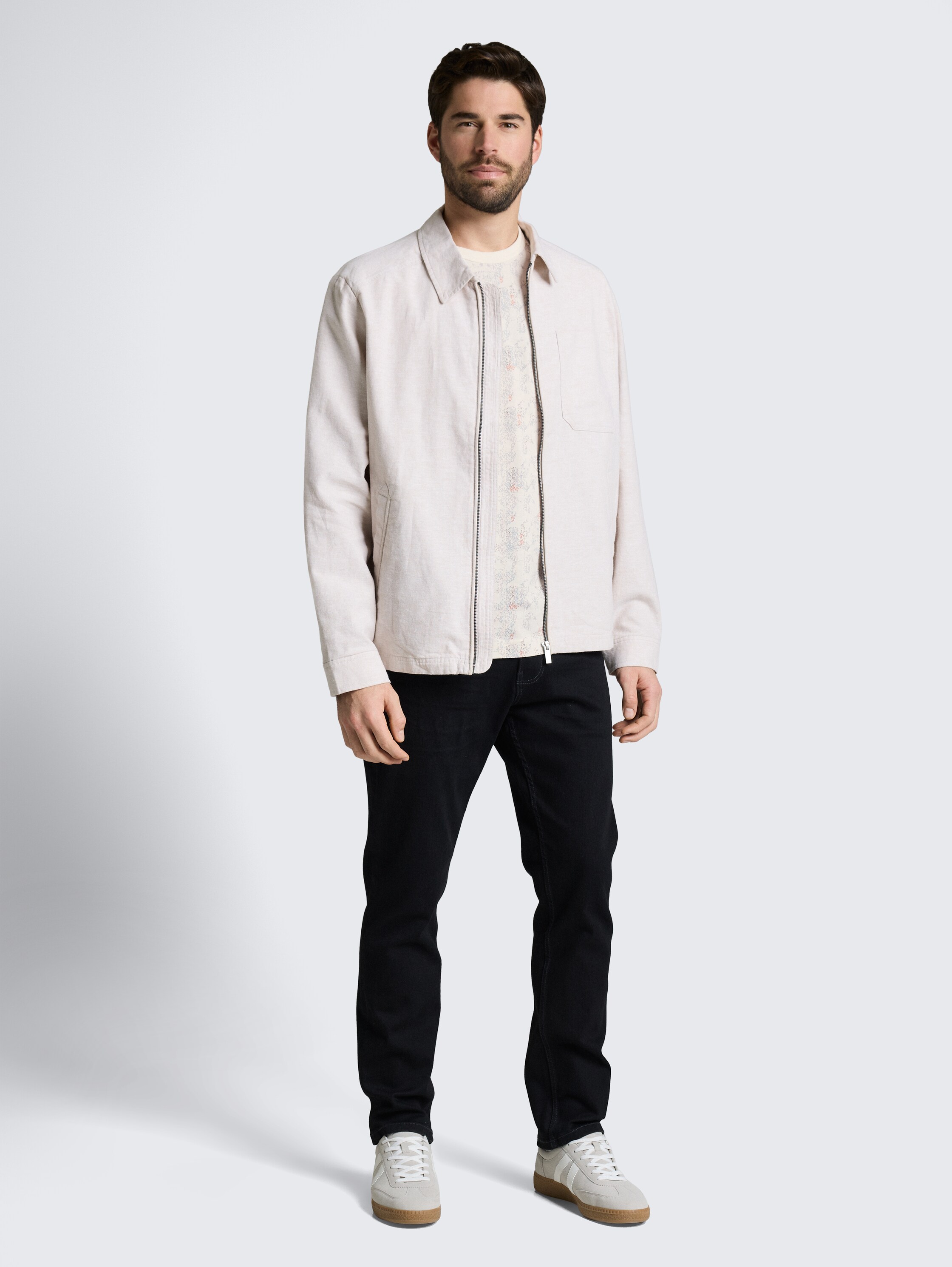 T-Shirt mit Muster - offwhite structure design - Model-Vorderansicht