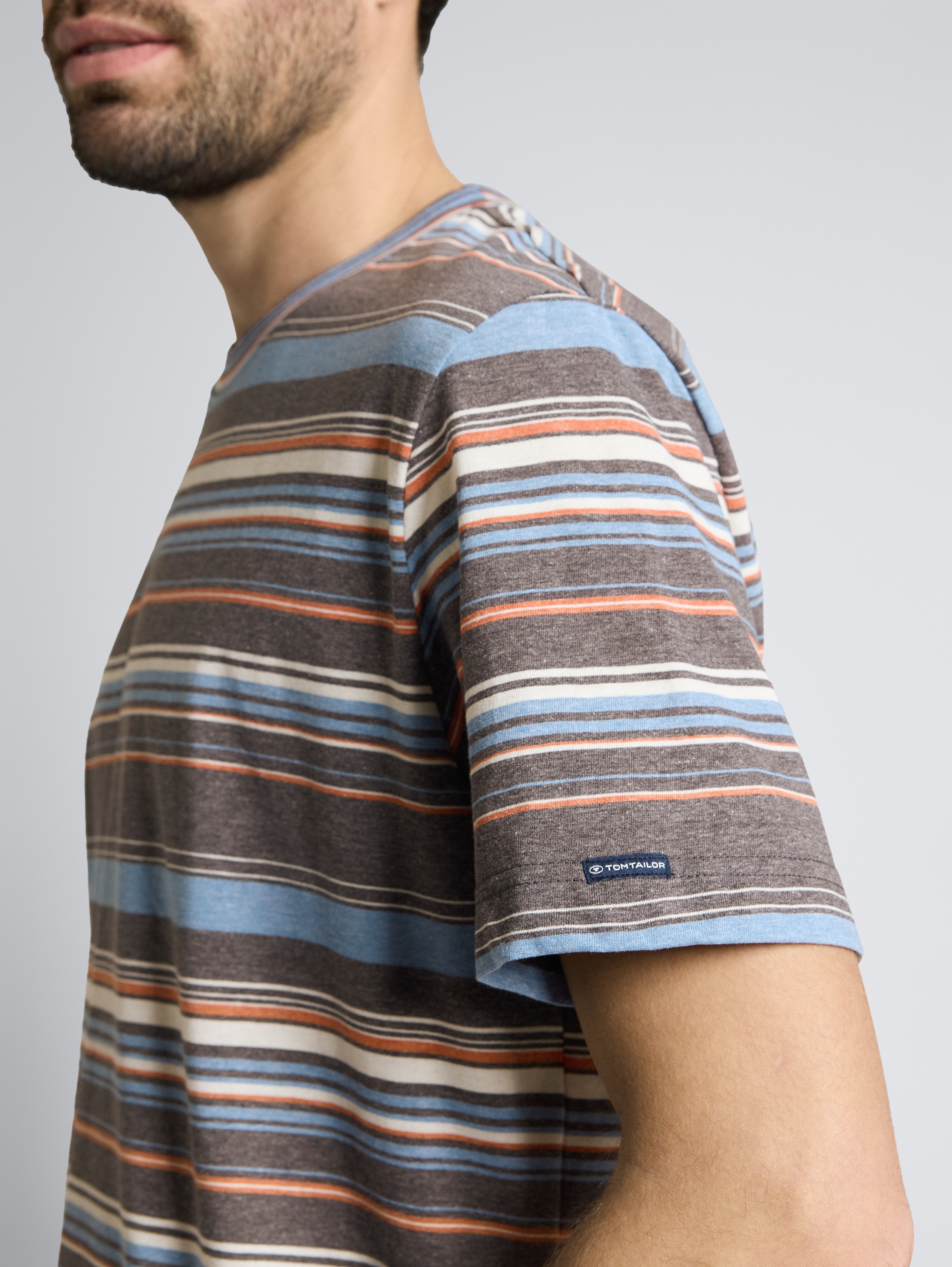 T-shirt met streepjesmotief - grey blue multicolor stripe - Detailaanzicht model