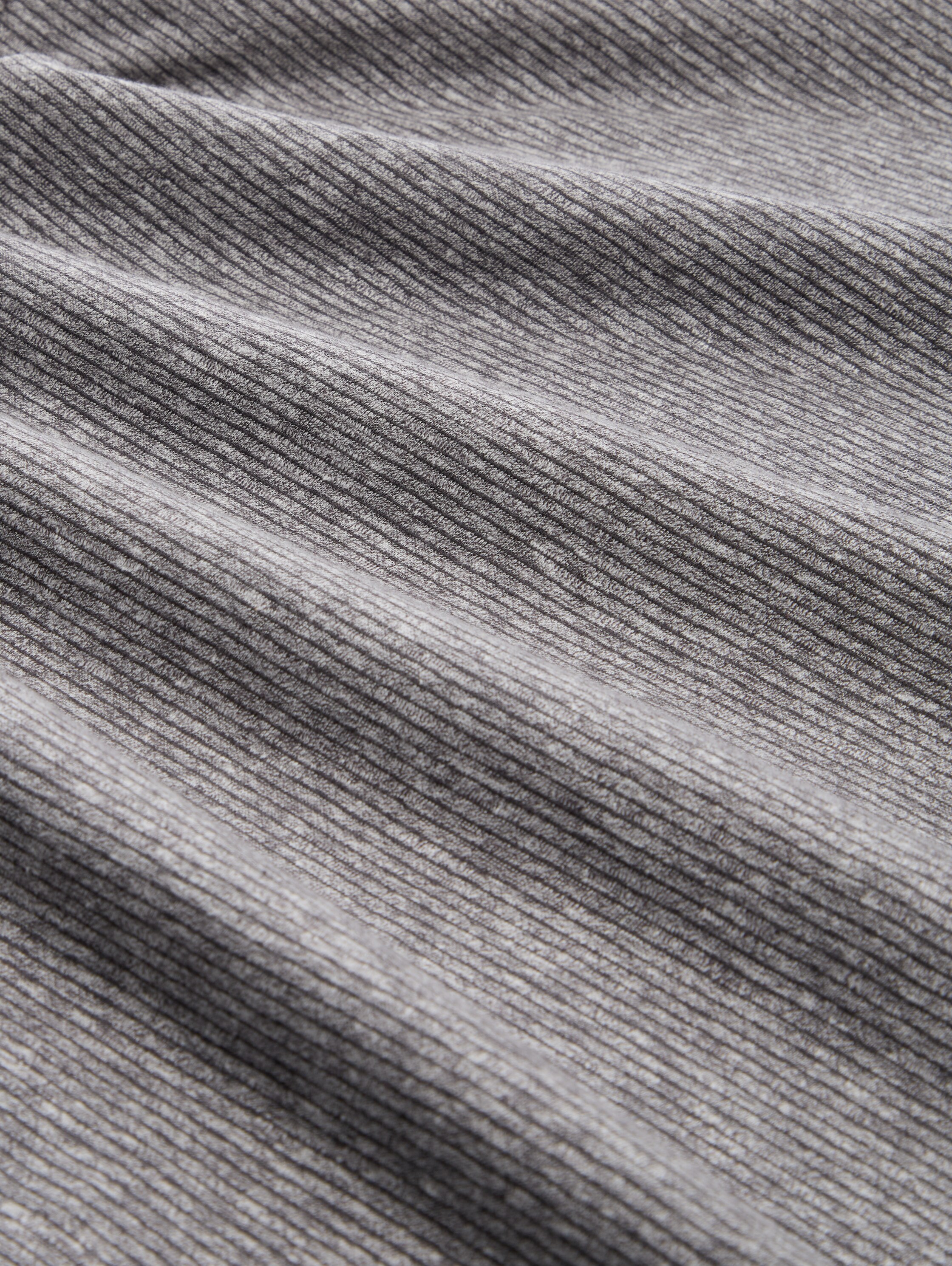 T-shirt à fines rayures - white tarmac grey fine stripe - Vue de la matière