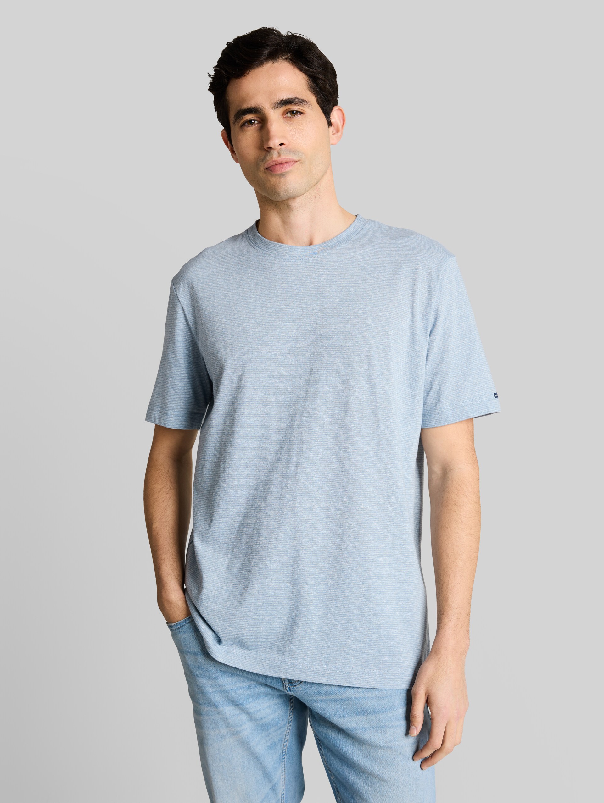 T-shirt with fine stripe pattern - spring blue fine stripe - Neckline model front view