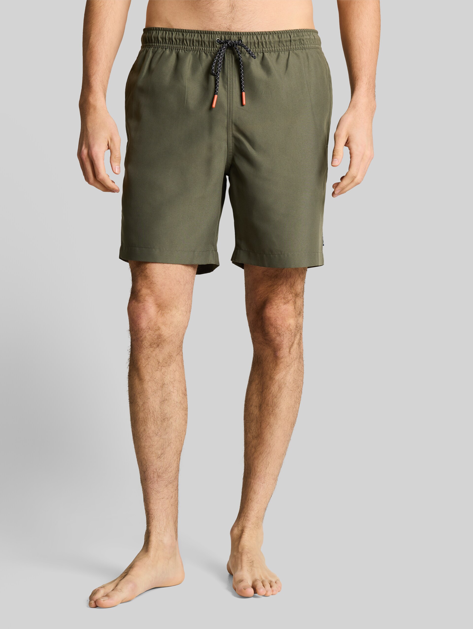 Swim shorts with drawstring - deep leaf green - Neckline model front view