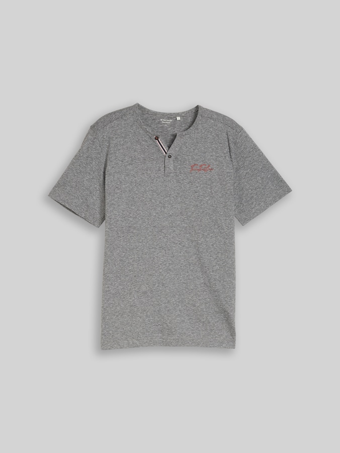 Henley T-Shirt mit feinem Streifenmuster von Men, white tarmac grey fine stripe