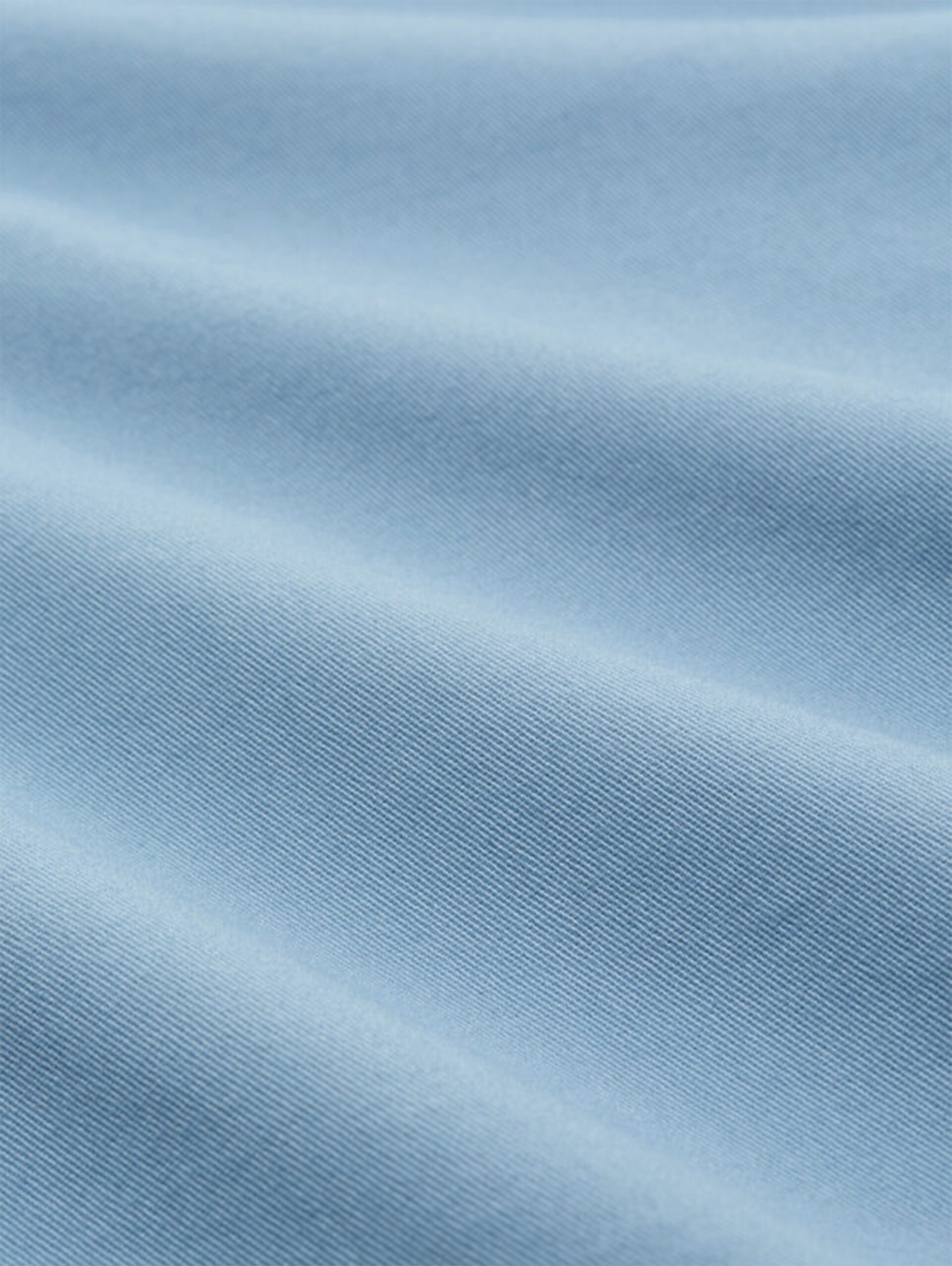 T-Shirt aus Baumwolle mit Logo-Badge - mountain spring blue - Material-Ansicht