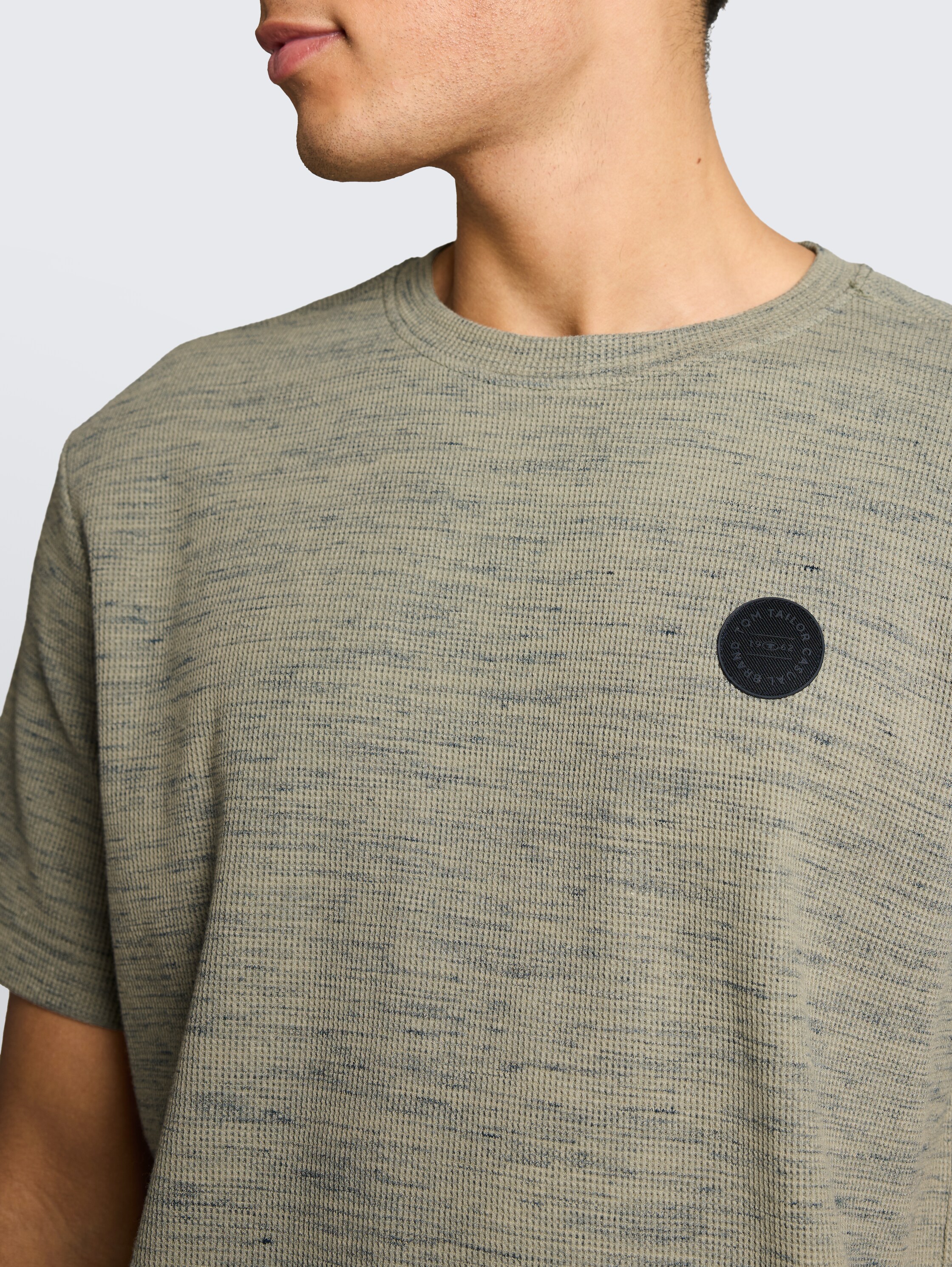 T-Shirt mit Waffelstruktur - olive_grey_waffle_inject - 