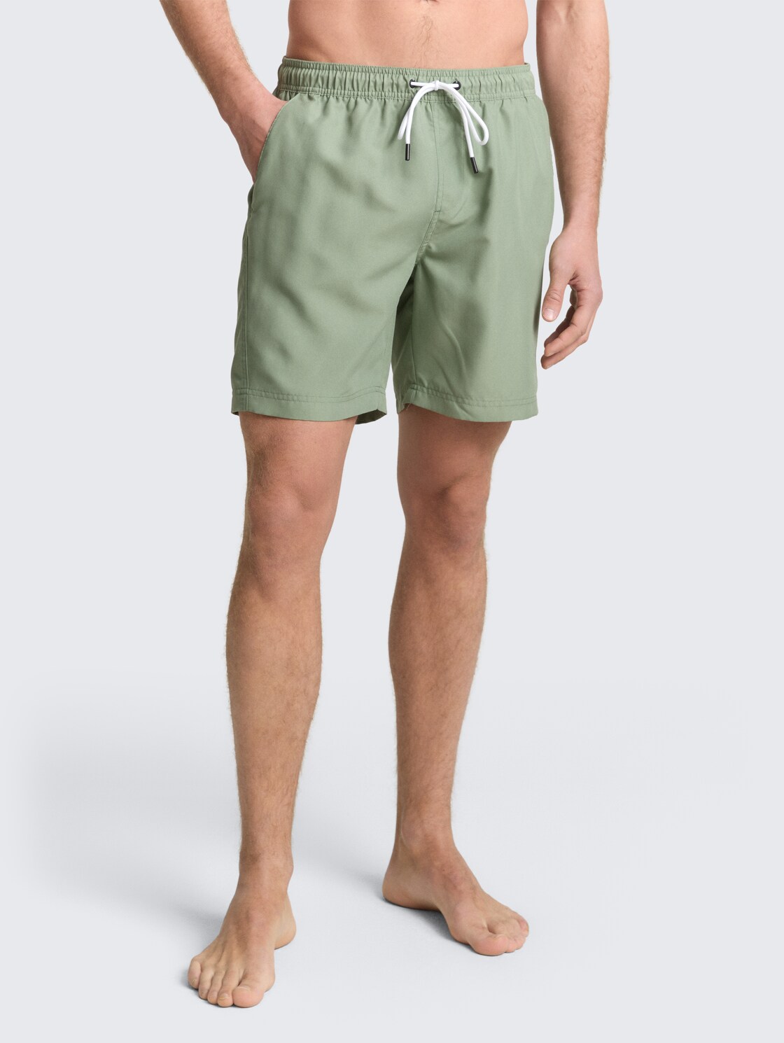 Basic Badeshorts - Sea Spray - Ausschnitt Model-Vorderansicht