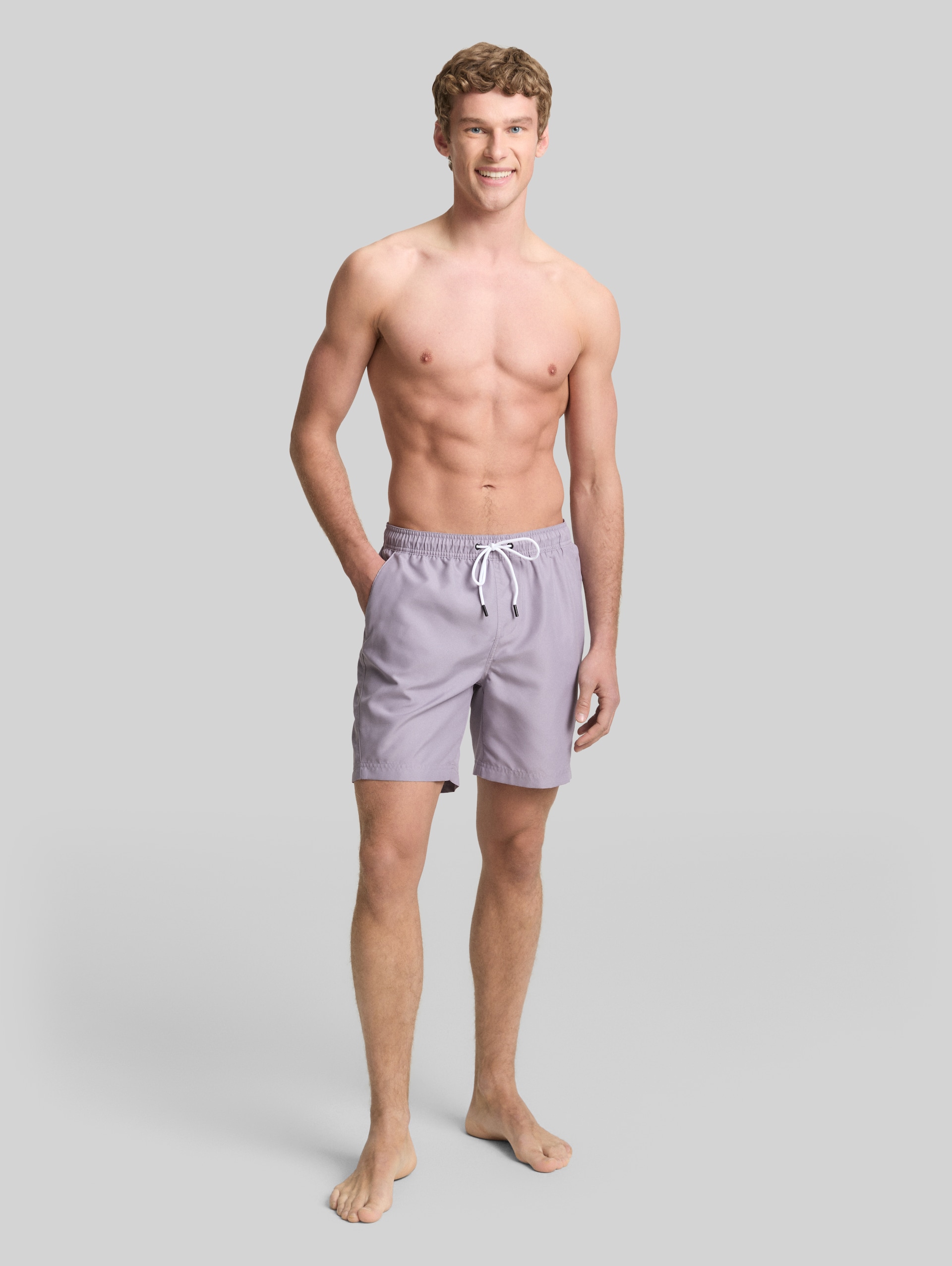 Short de bain basique - soft lilac grey - Vue de face du modèle