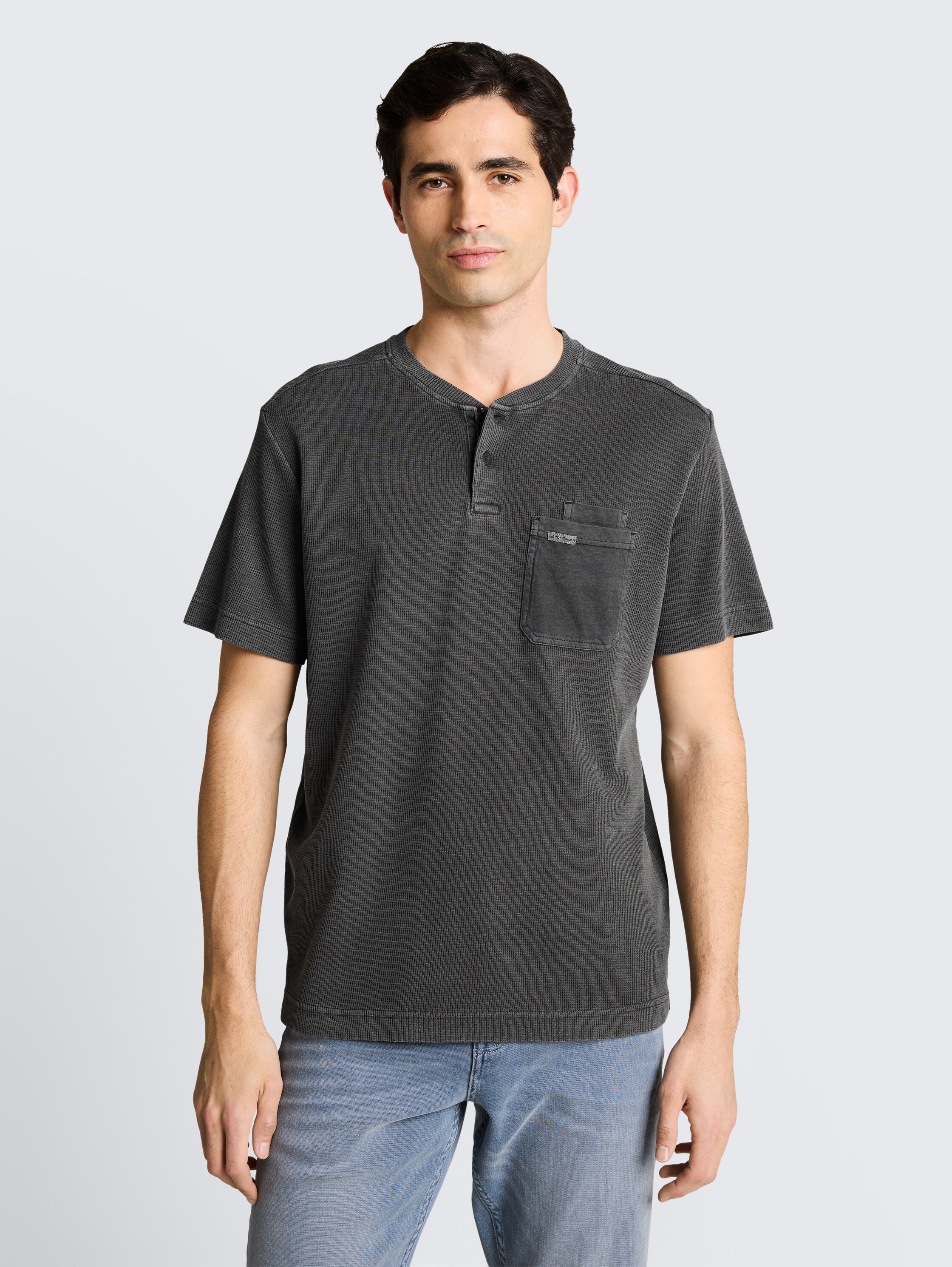 Henley T-shirt met borstzak - tarmac_grey - 