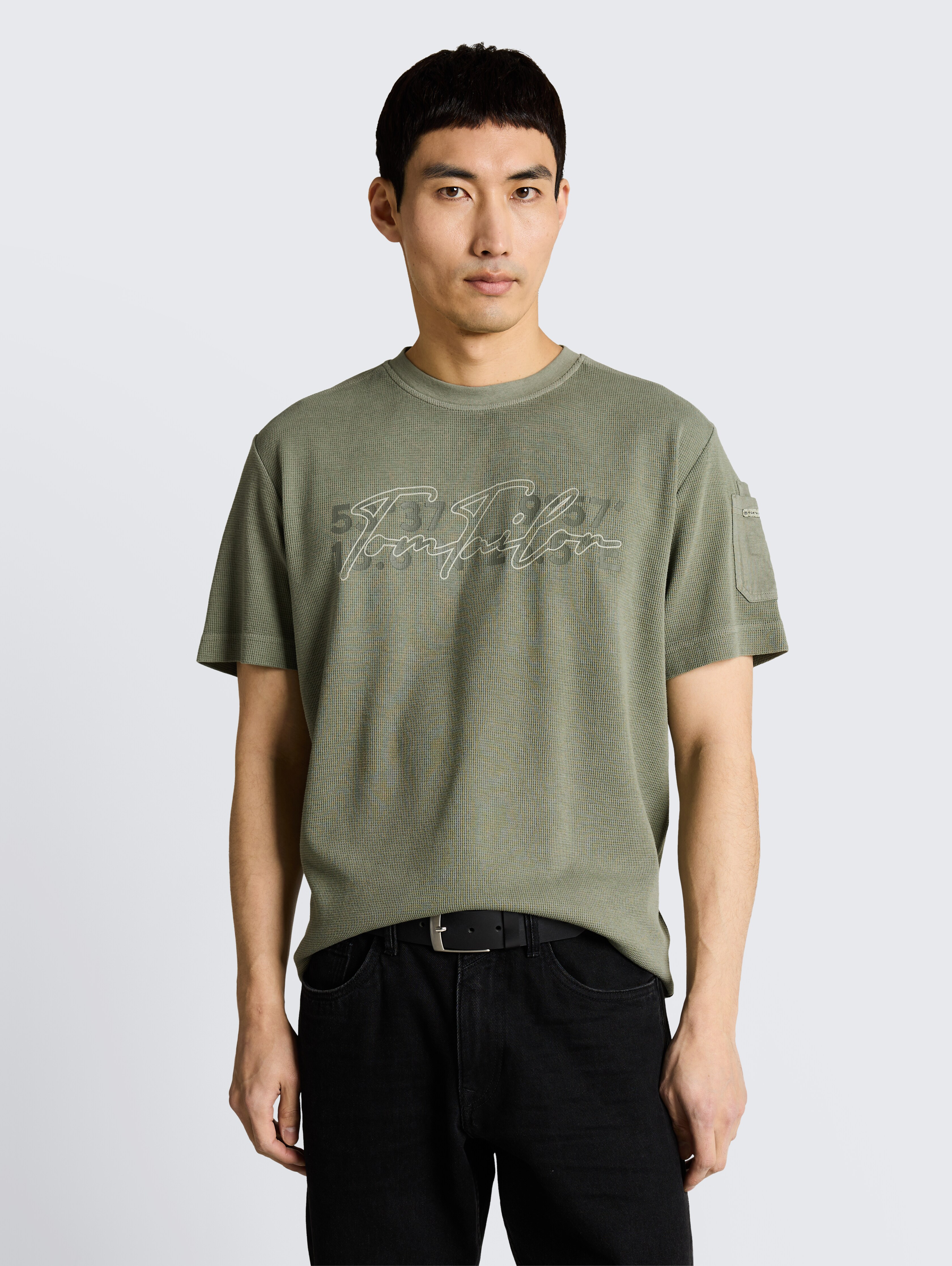 T-Shirt mit Waffelstruktur von Men, Greyish Shadow Olive