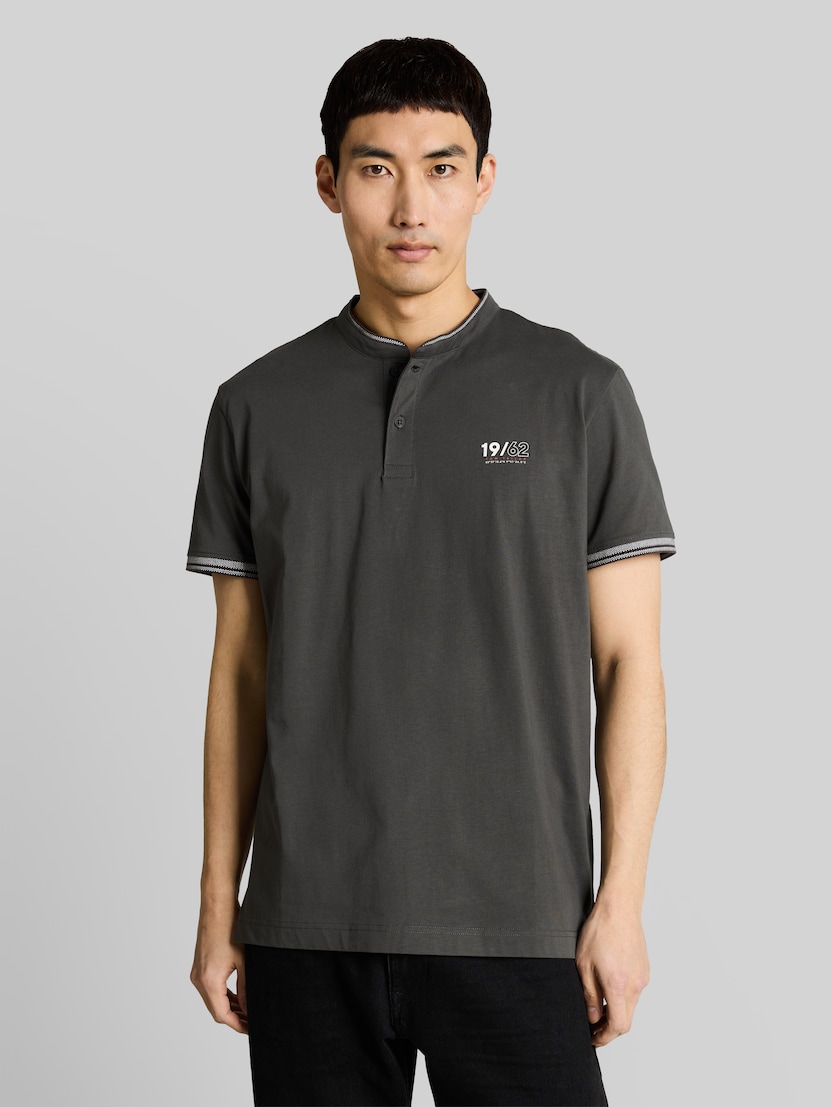 Poloshirt mit Stehkragen von Men, Tarmac Grey